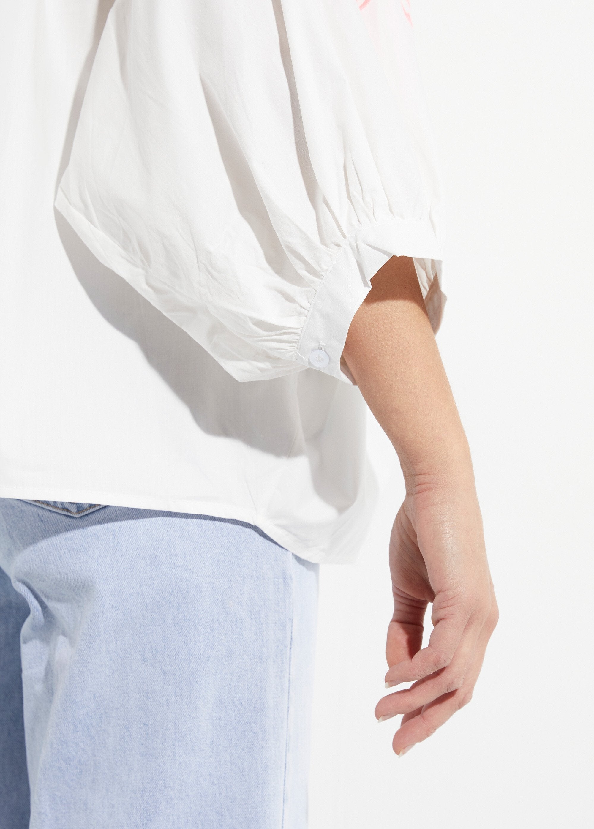 Chemisier_ample_manches_brodées_palmier_Blanc_et_rose_fluo_DE3_slim