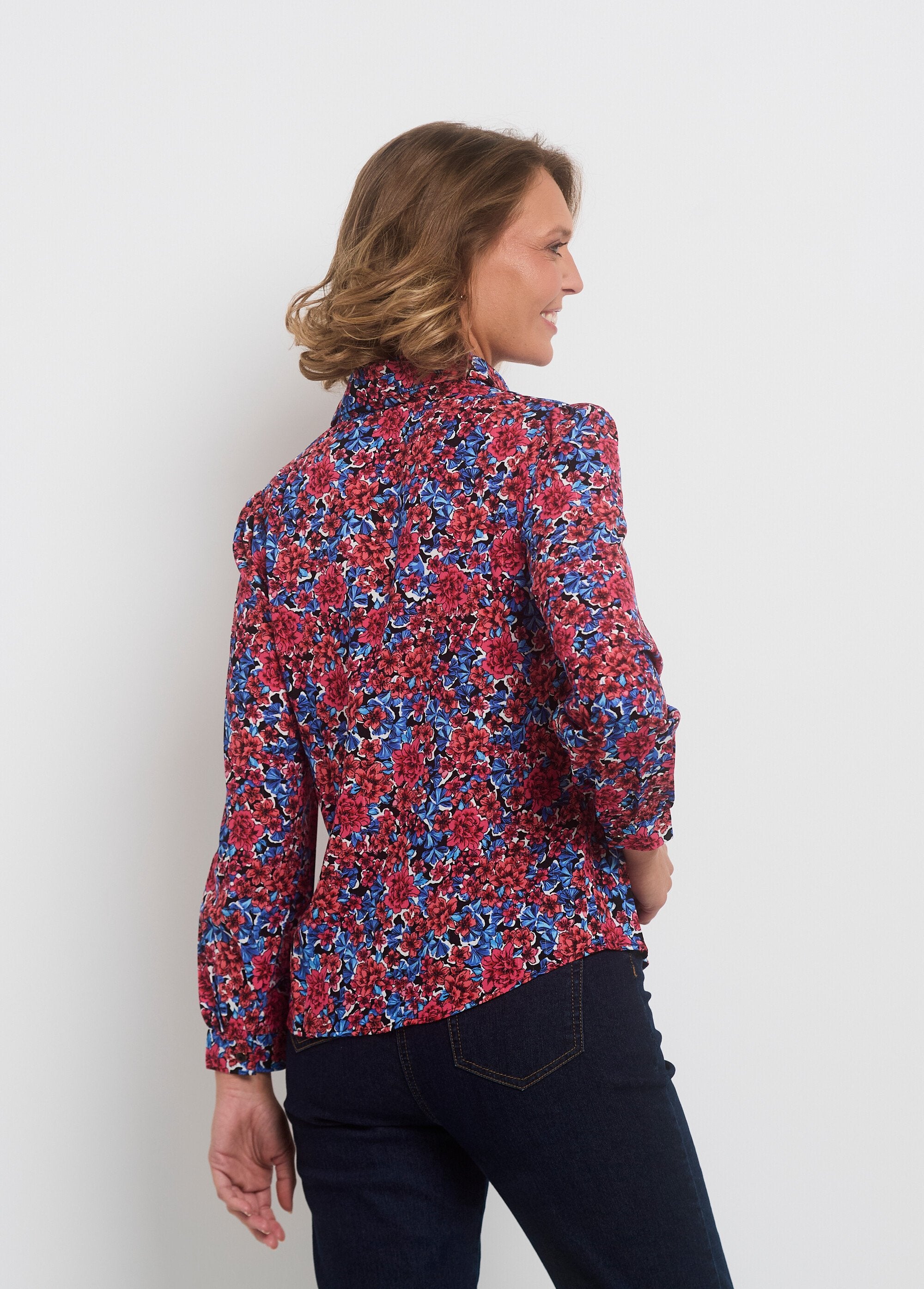 Blusa_abotoada_com_fio_brilhante_Bleu_et_rouge_DO1_slim