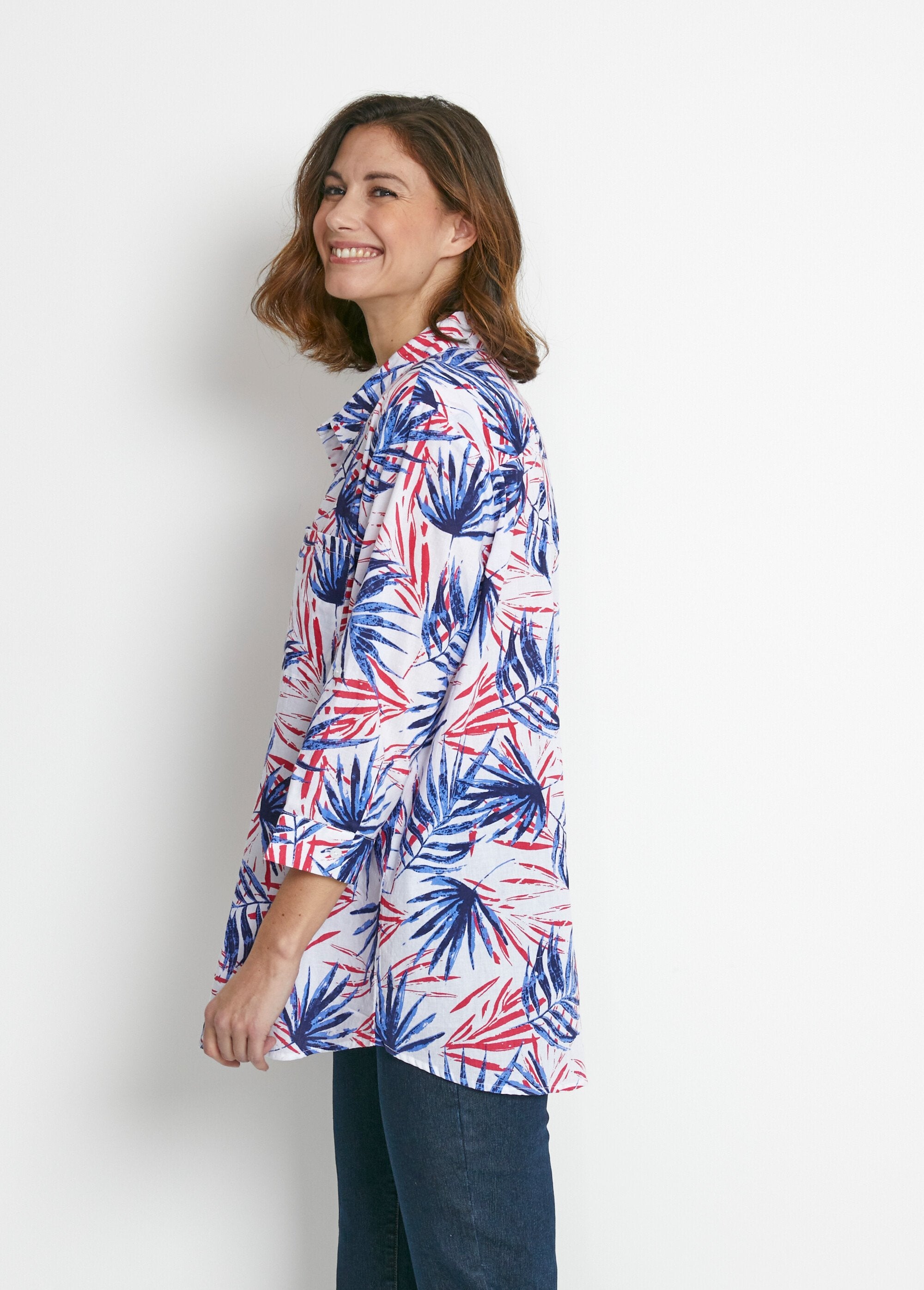 Blusa_longa_estampada_de_algodão_com_botões_Impressão_azul_DR1_slim