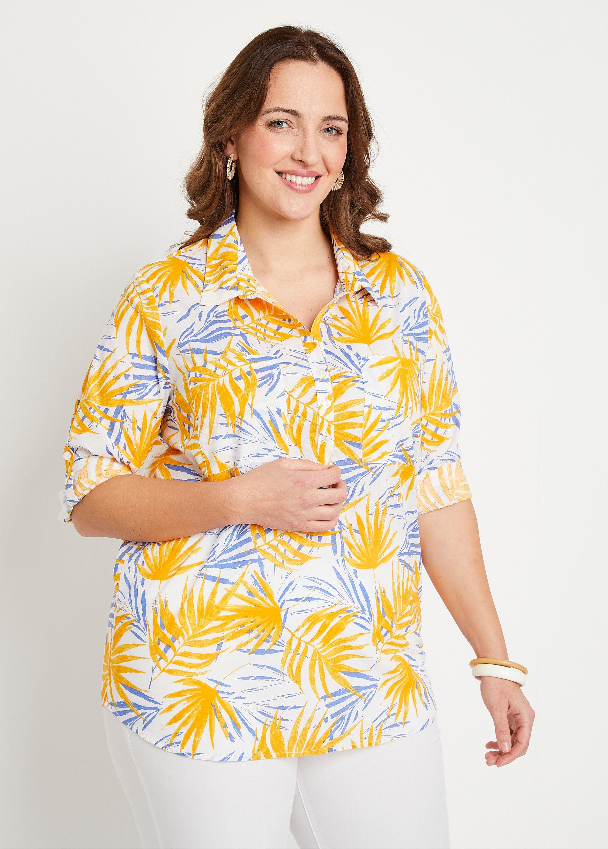 Blusa_longa_estampada_de_algodão_com_botões_Estampa_amarela_FA1_curvy