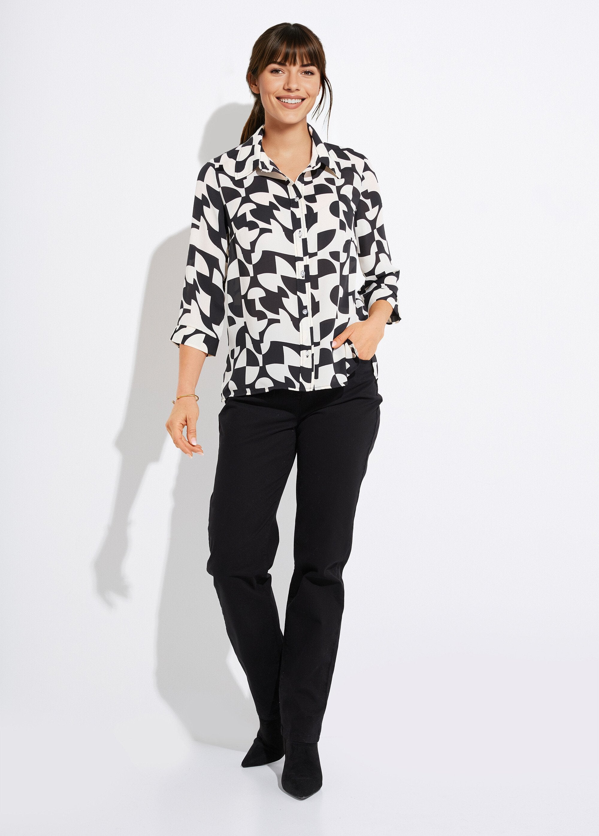 Blusa_de_manga_3/4_com_botões_e_estampa_gráfica_Noir_et_ecru_SF1_slim