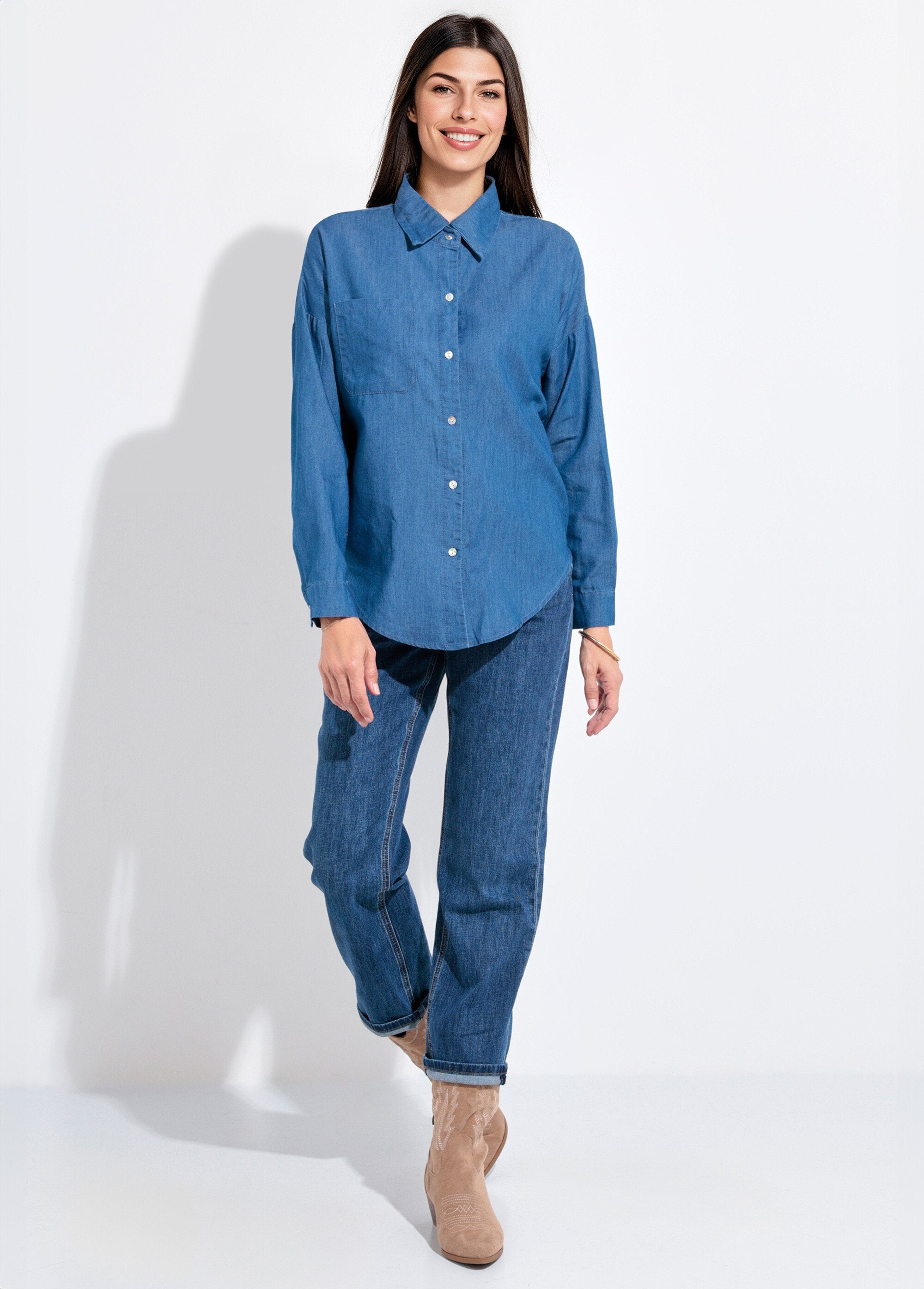 Blusa_de_manga_comprida_em_cambraia_com_gola_sob_medida_Denim_SF1_slim
