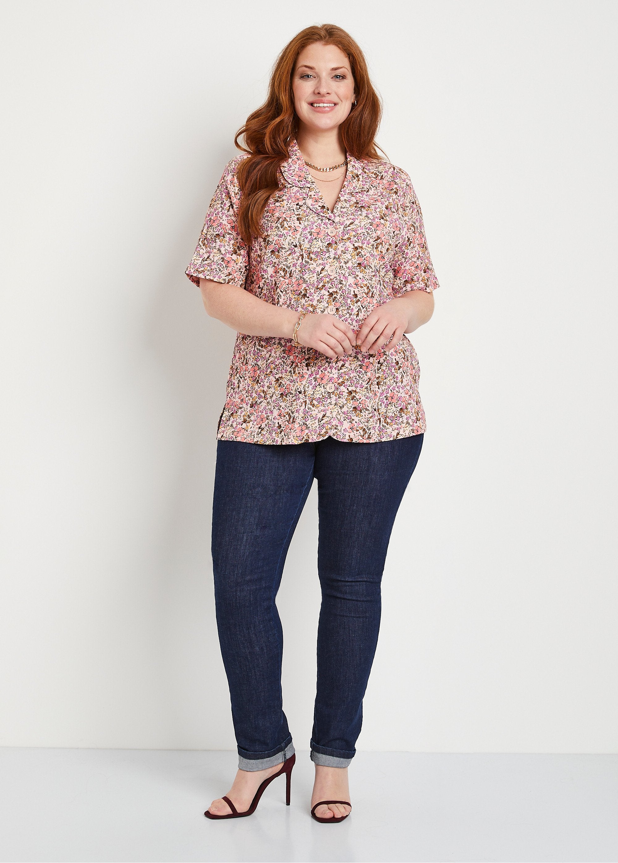 Blusa_longa_em_crepe_floral_Rosa_e_laranja_SF1_curvy