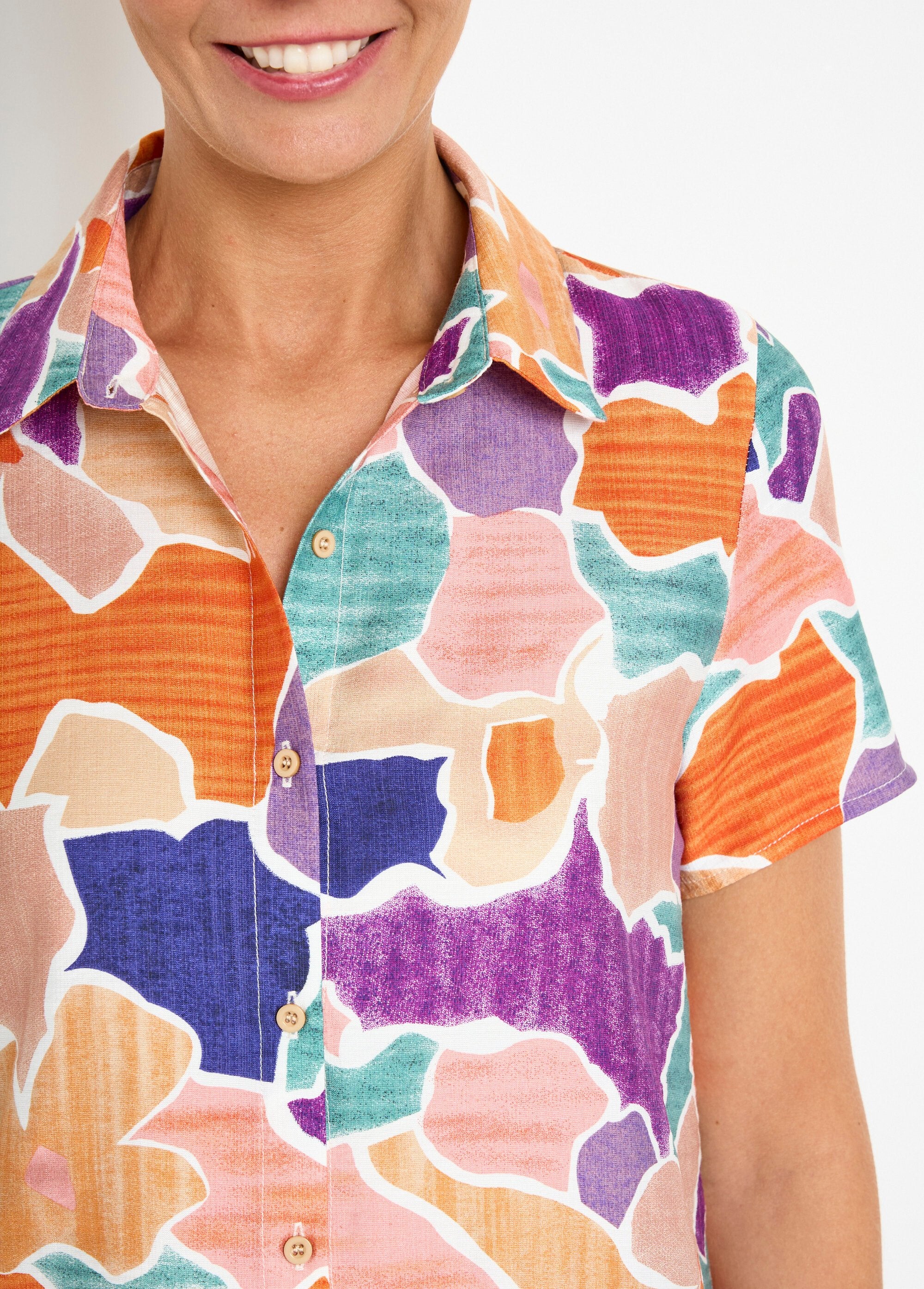 Blusa_de_manga_curta_com_estampa_abstrata_Orange_et_violet_DE1_slim