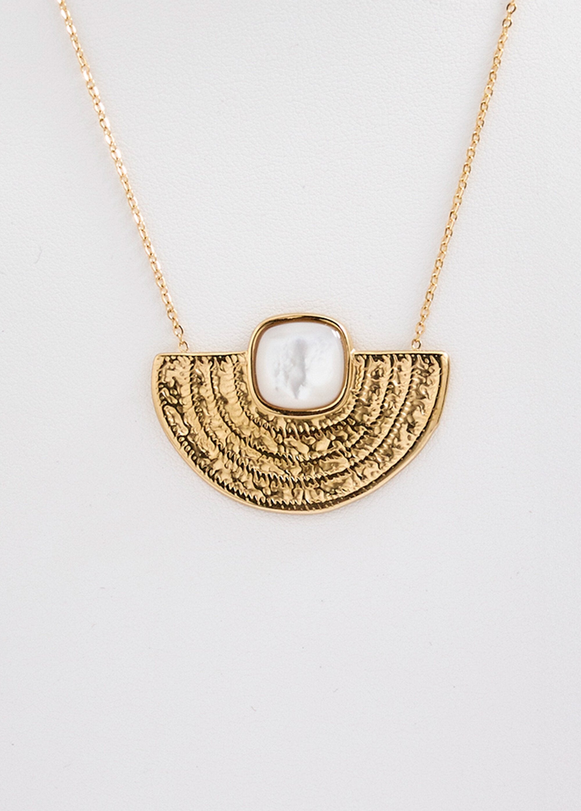 Colar_com_pingente_em_aço_inoxidável_banhado_a_ouro_e_madrepérola_Dore_et_blanc_DE1_slim
