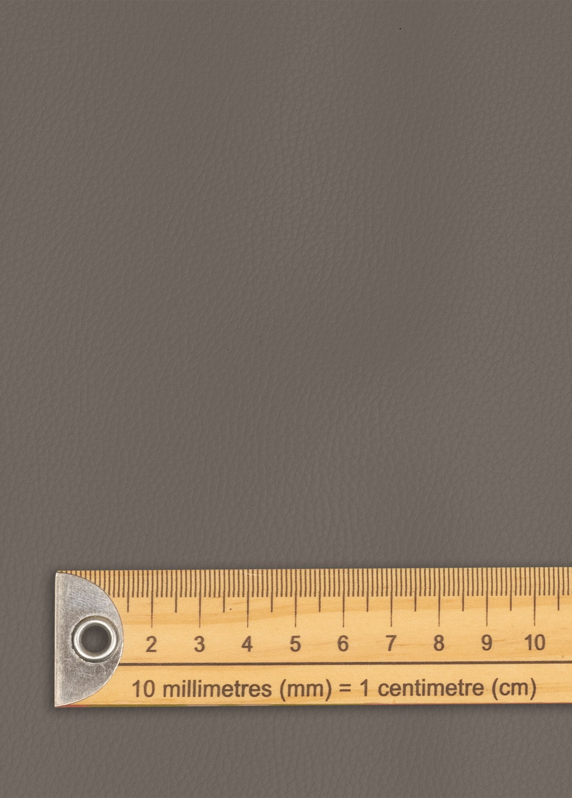 Cupom_de_desconto_em_couro_sintético_simples_Gris_FA1_slim