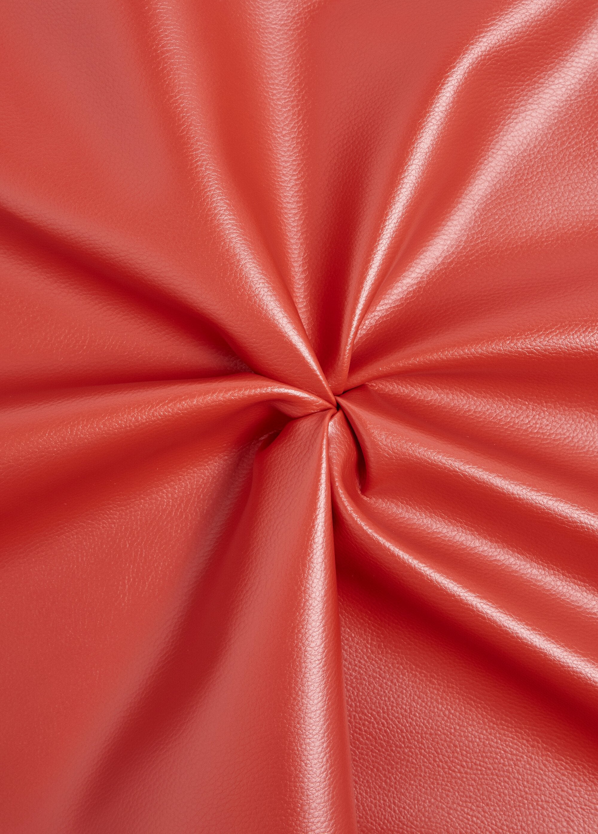 Cupom_de_desconto_em_couro_sintético_simples_Rouge_FA1_slim