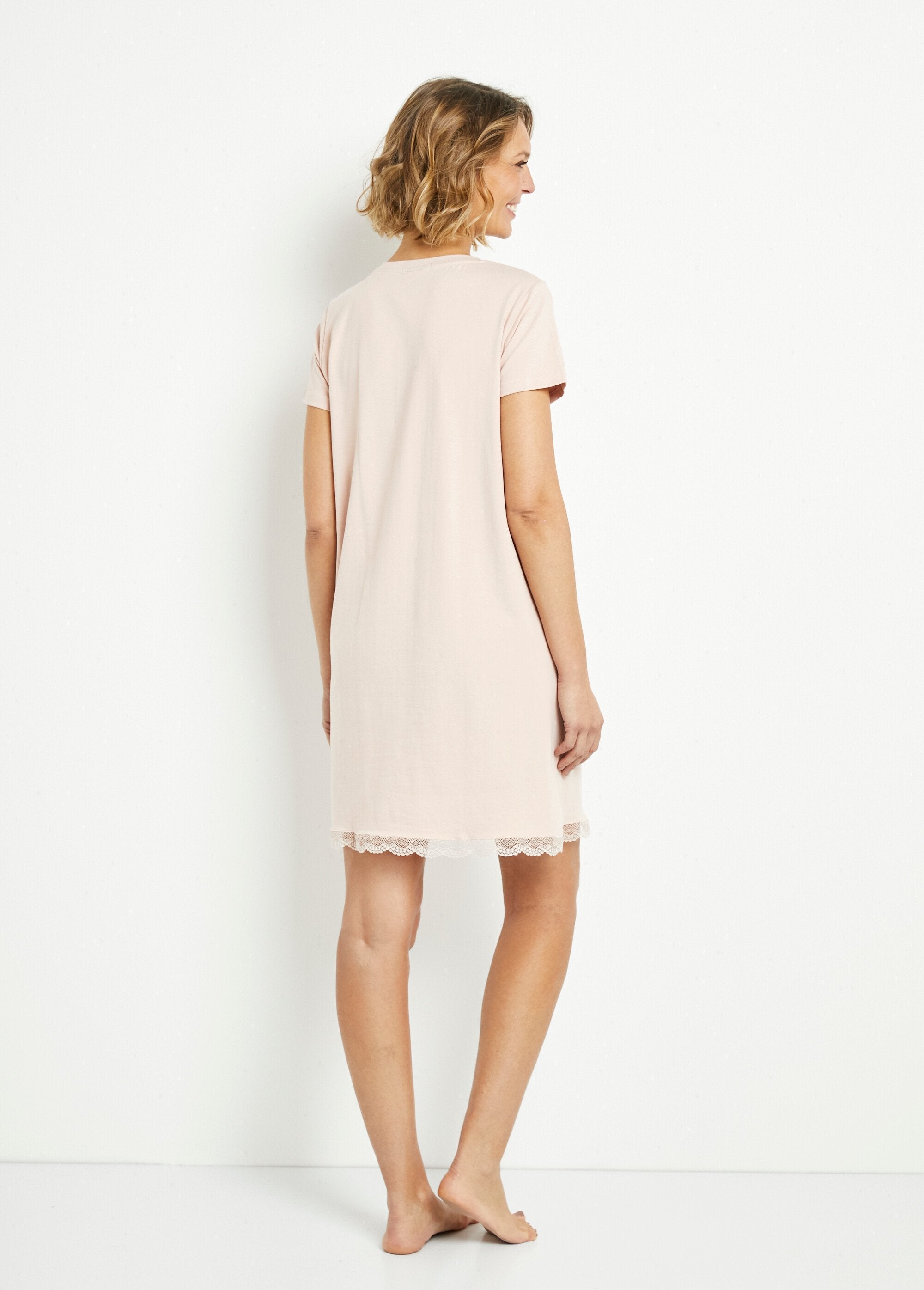 Camisola_de_manga_curta_e_renda_Rose_DO1_slim