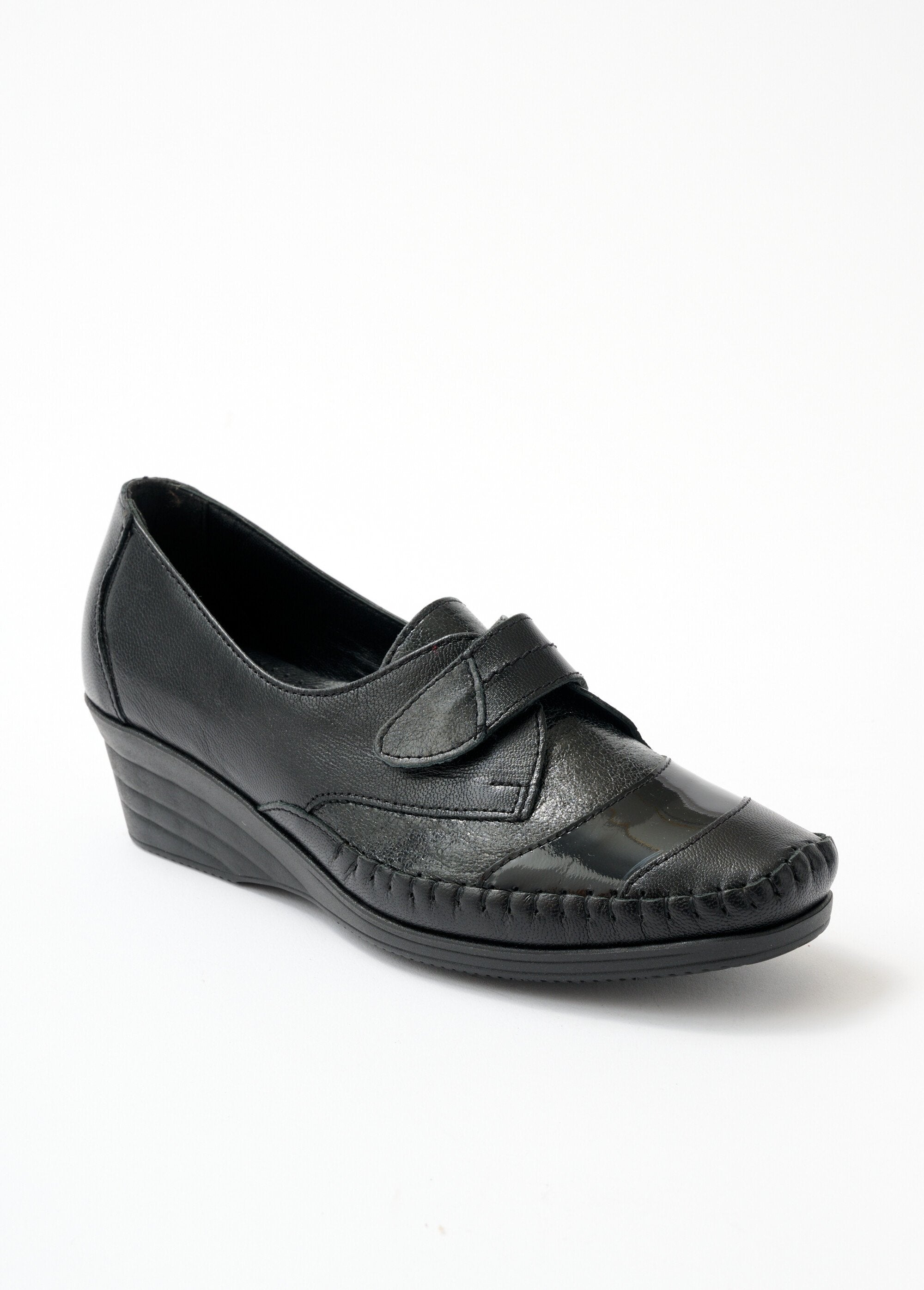 Derbies_de_cunha_com_velcro_de_largura_confortável_Preto_FA1_slim