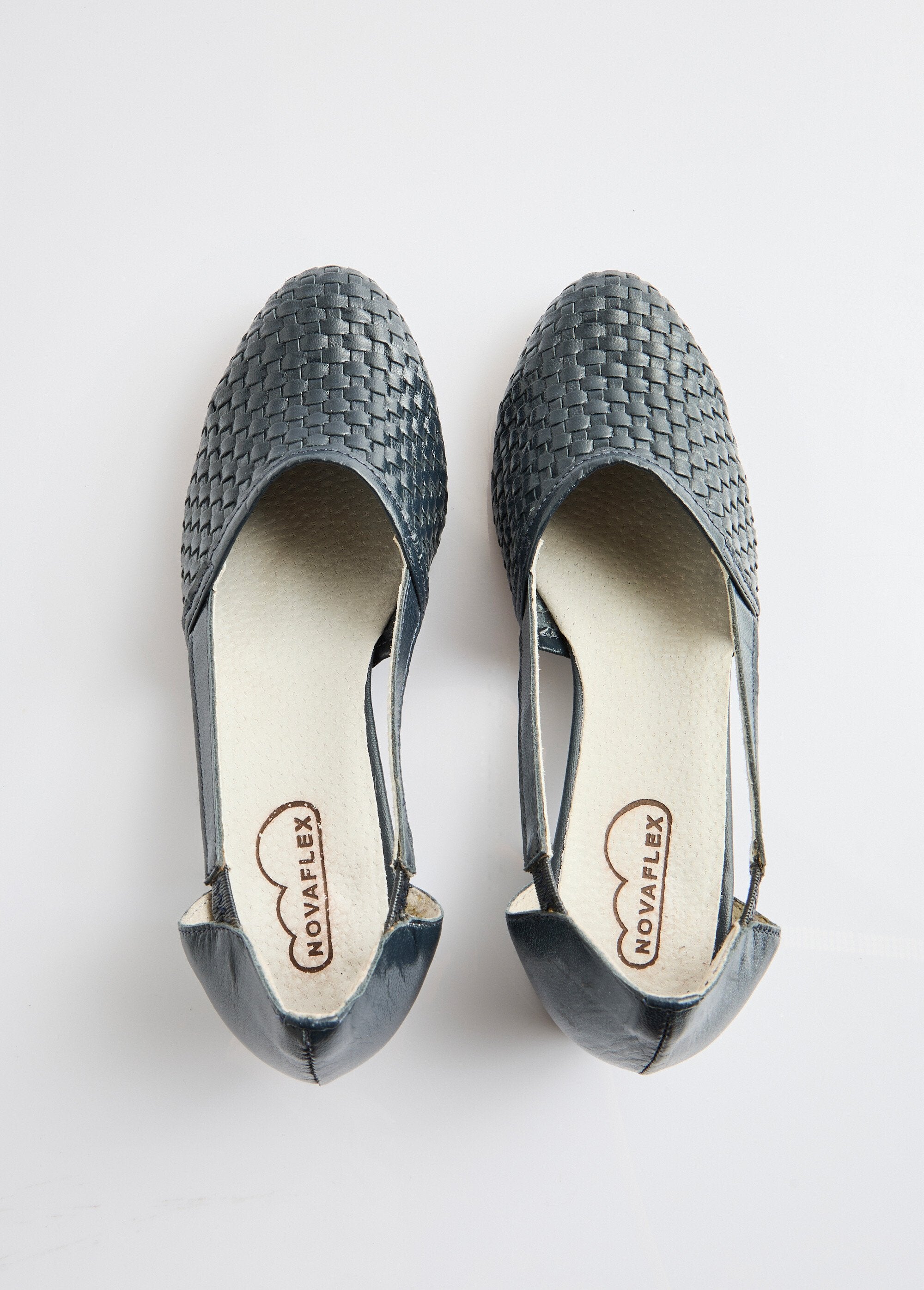 Bombas_de_salto_de_couro_Marinho_OV1_slim