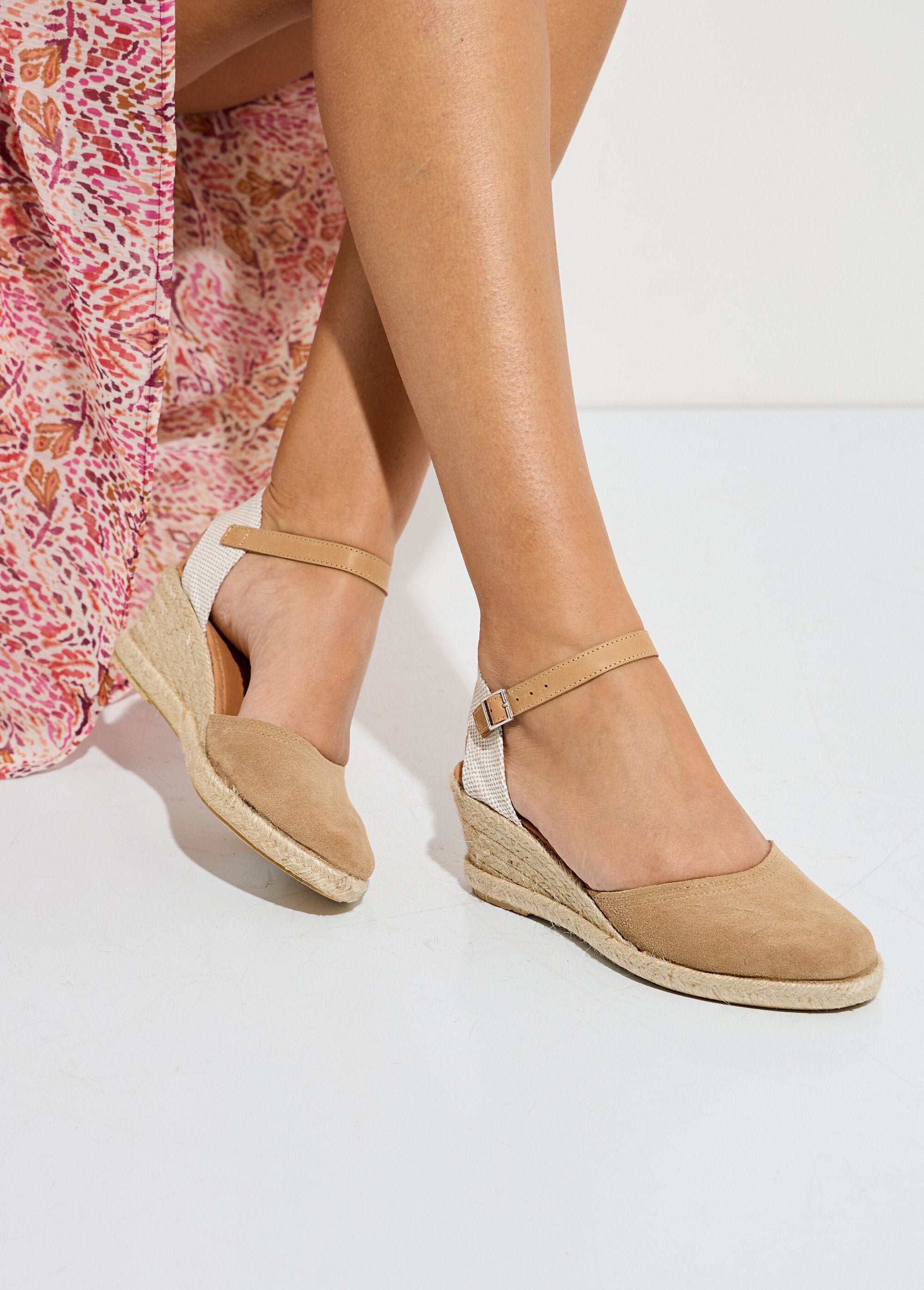 Espadrilles_compensées_cuir_semelles_corde_Beige_SF1_slim