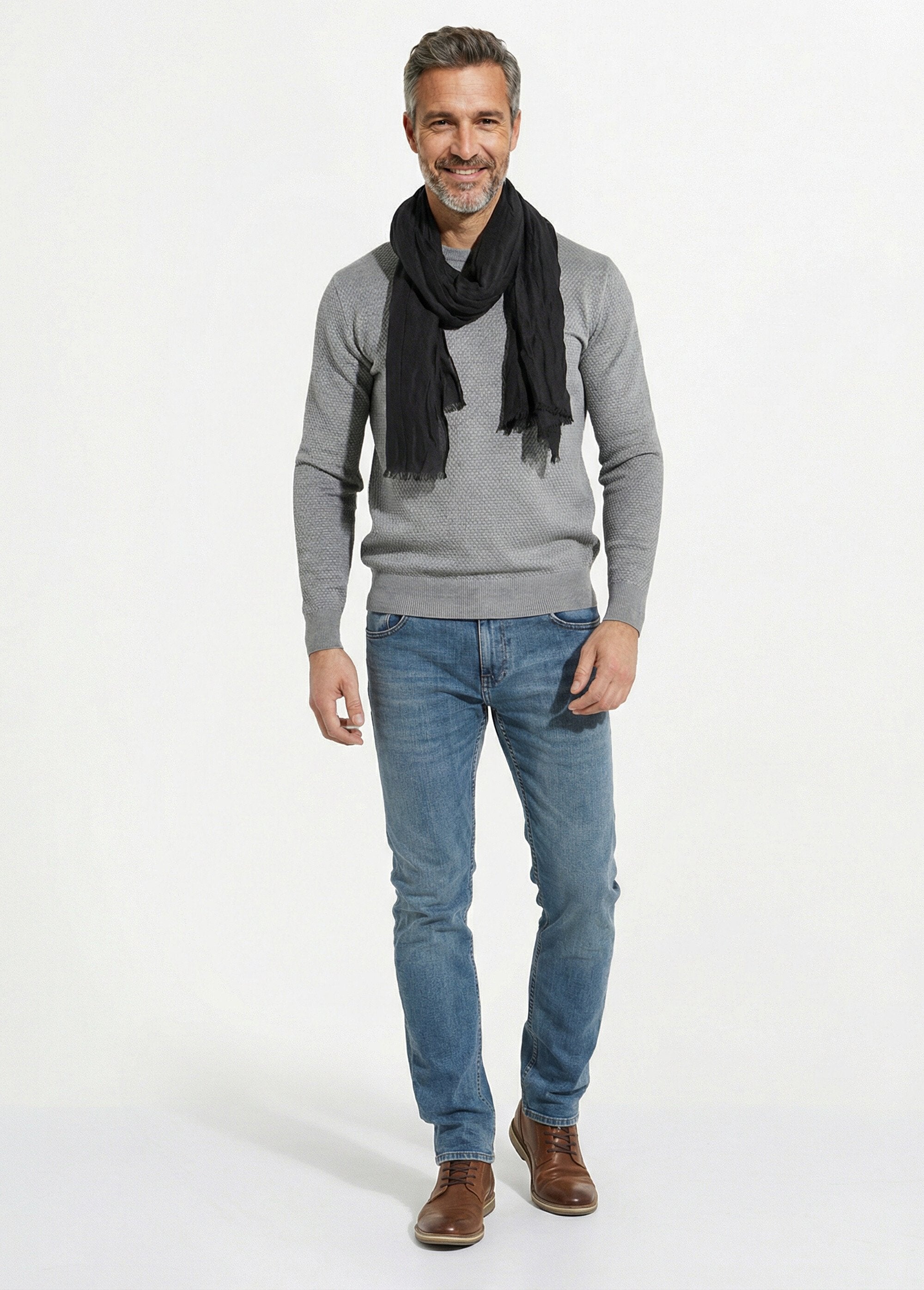 Foulard_type_chèche_avec_petites_franges_Noir_SF1_slim