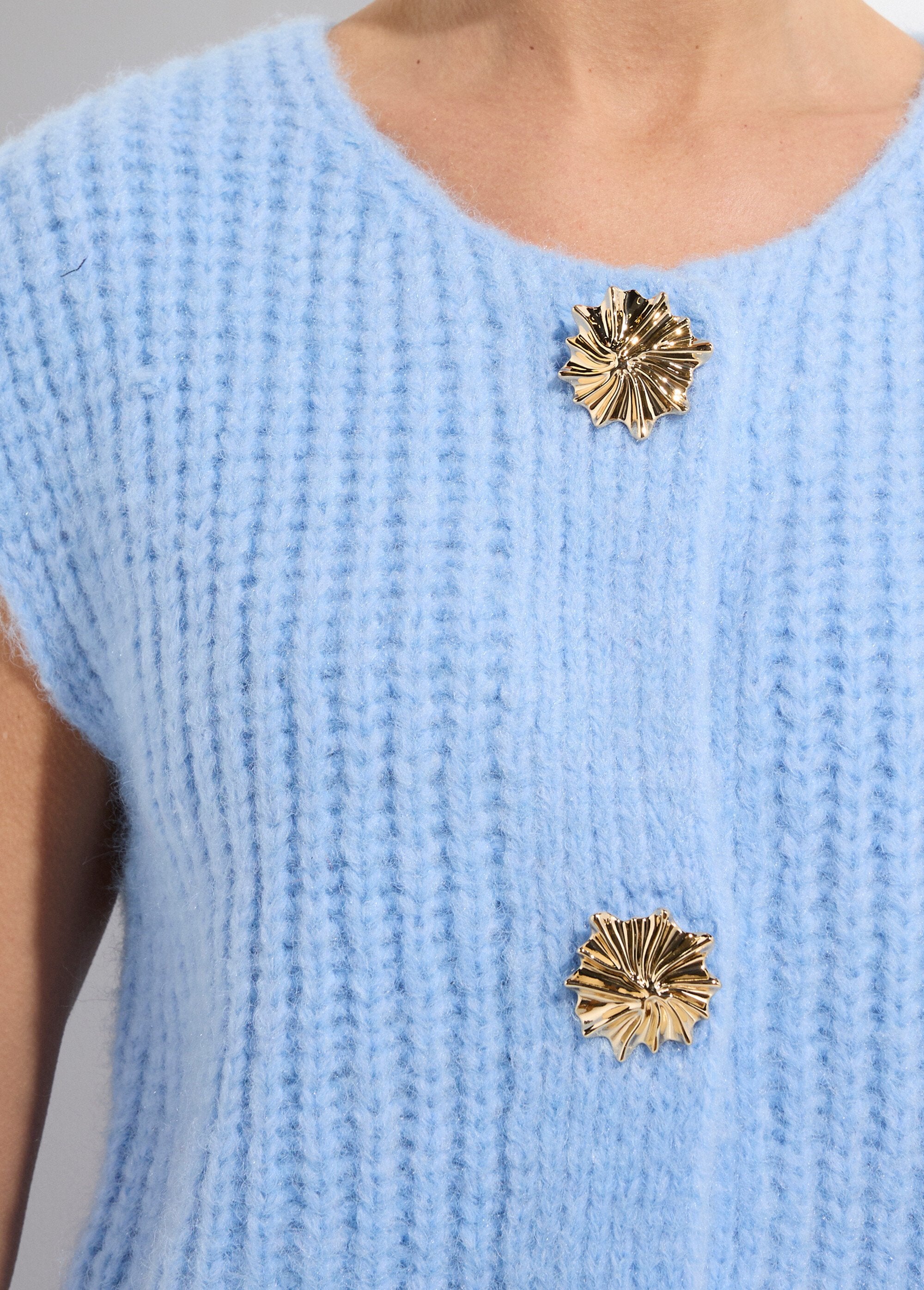 Casaco_sem_mangas_com_botões_de_jóias_Ciel_DE1_slim