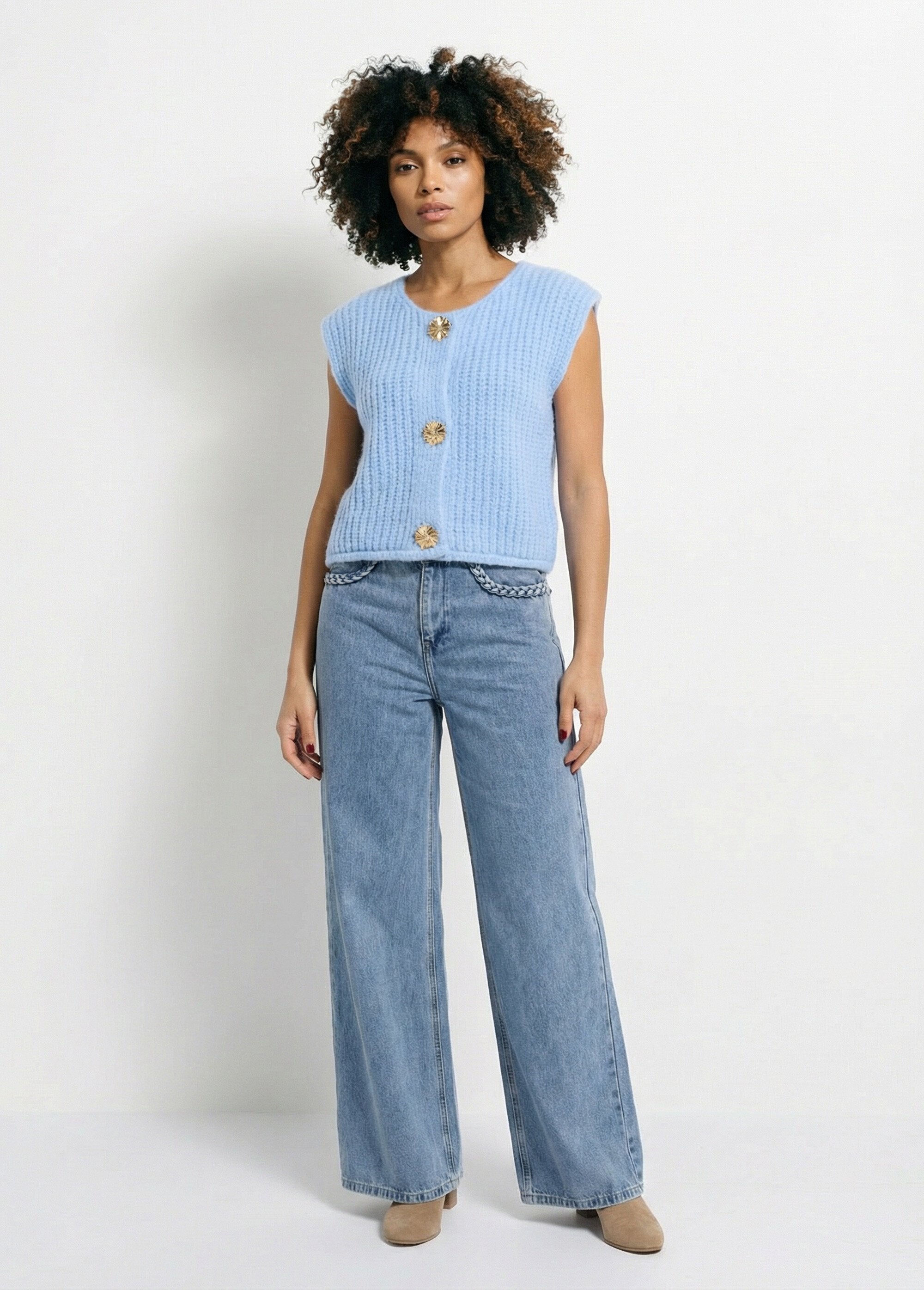 Casaco_sem_mangas_com_botões_de_jóias_Ciel_SF1_slim