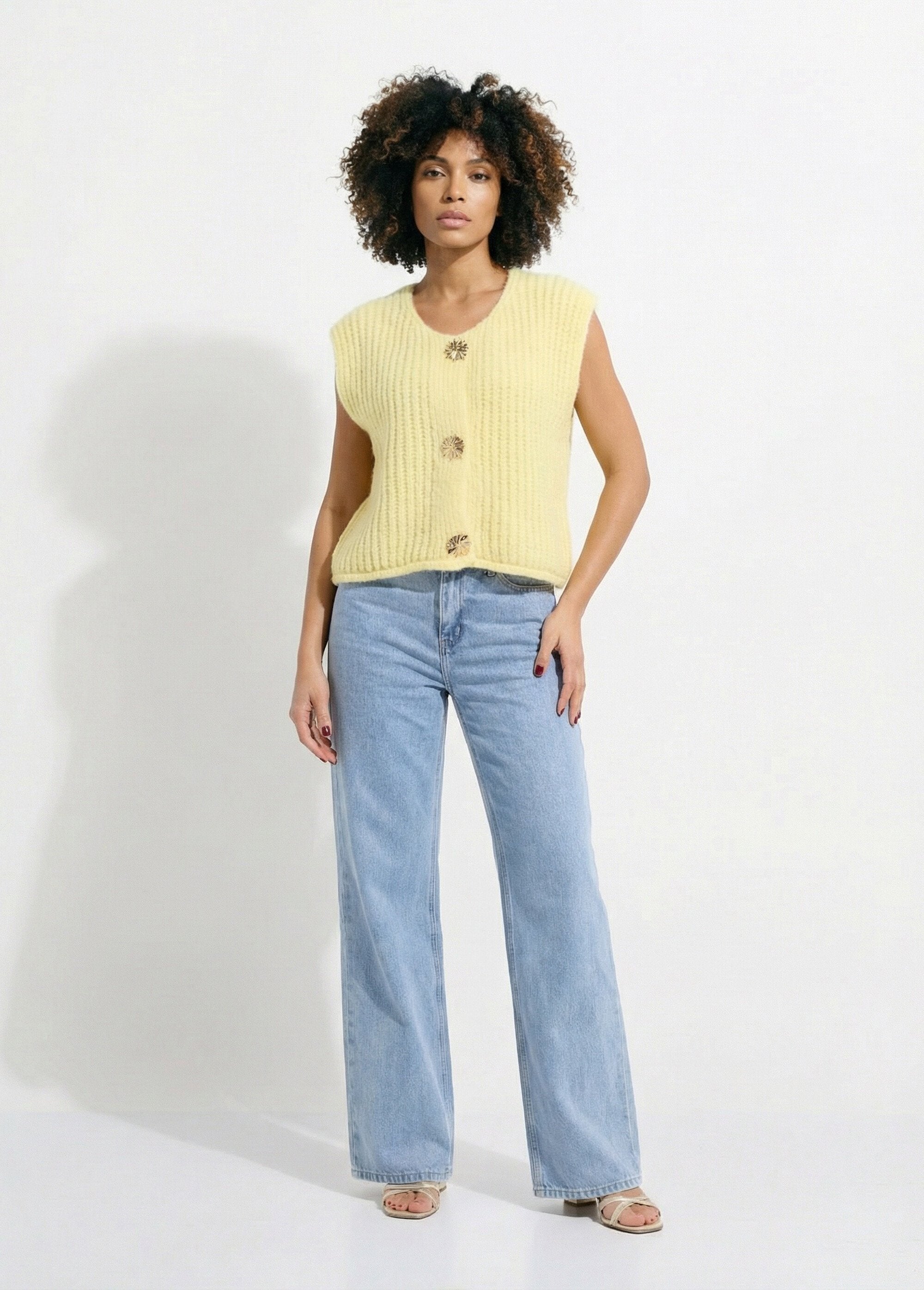 Casaco_sem_mangas_com_botões_de_jóias_Jaune_SF1_slim