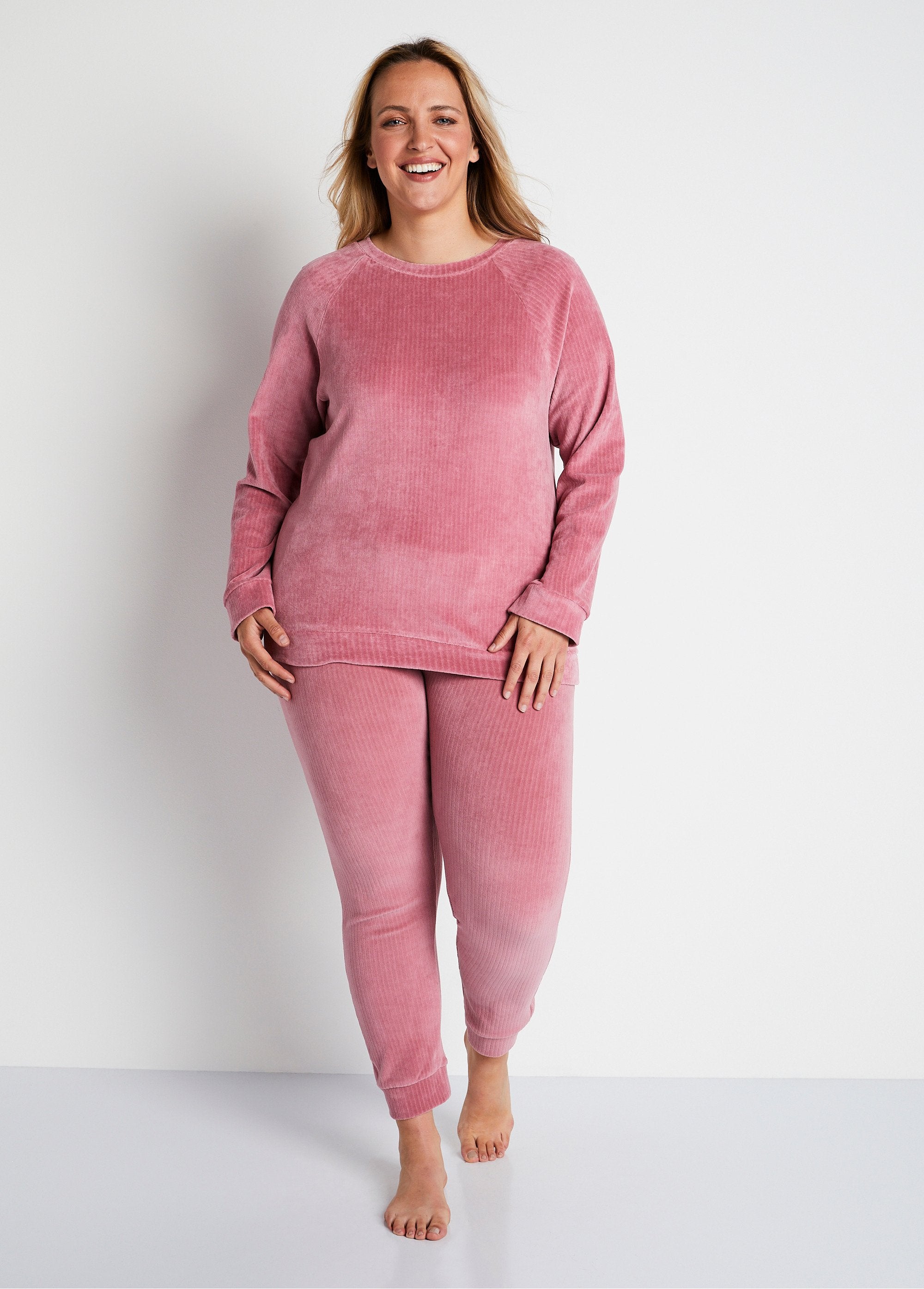 Camisola_de_bombazina_com_top_de_pijama_Jacarandá_SF1_curvy