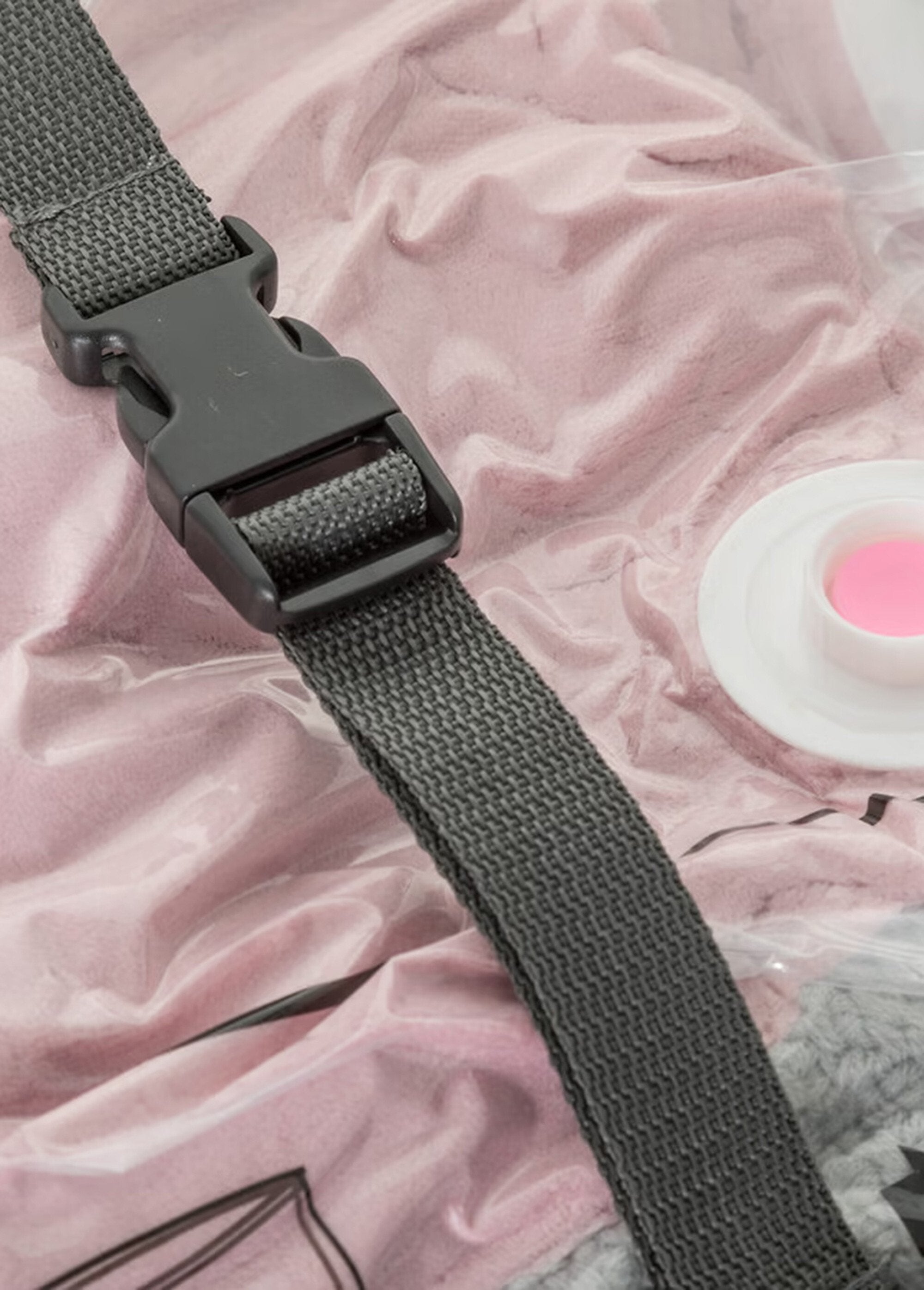 Pequeno_saco_de_vácuo_para_guardar_Gris_DE4_slim