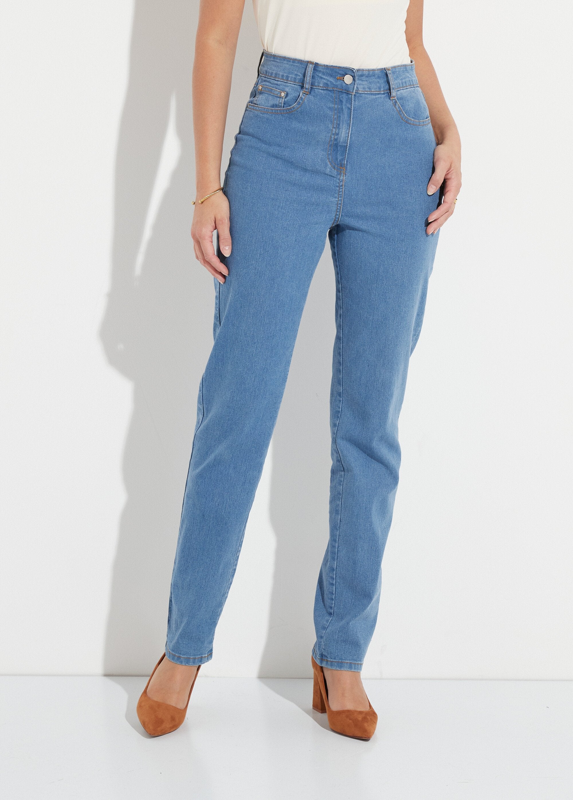 Calça_jeans_de_5_bolsos_com_cós_de_algodão_elástico_Bleach_FA1_slim