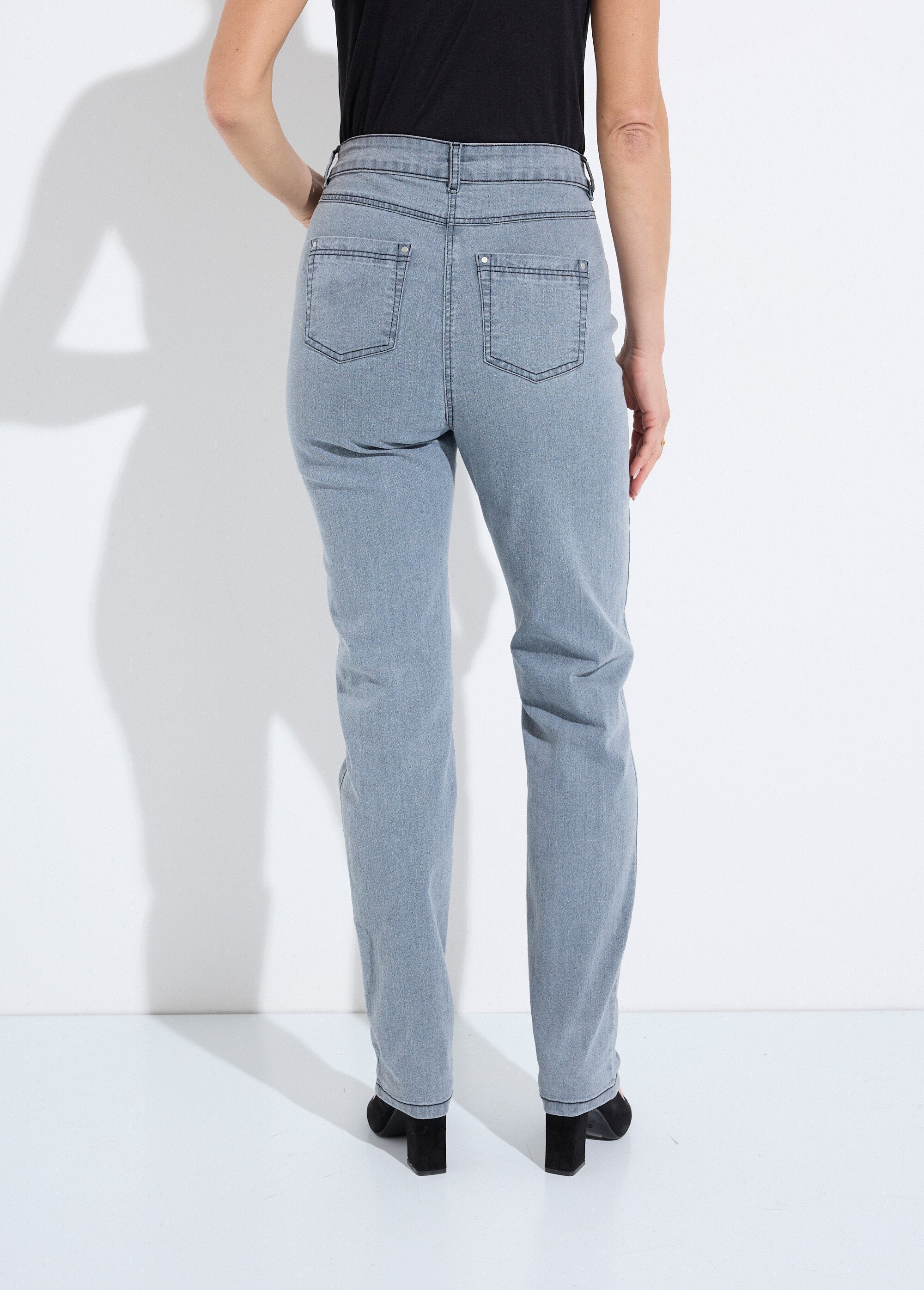 Calça_jeans_de_5_bolsos_com_cós_de_algodão_elástico_Gris_DO1_slim