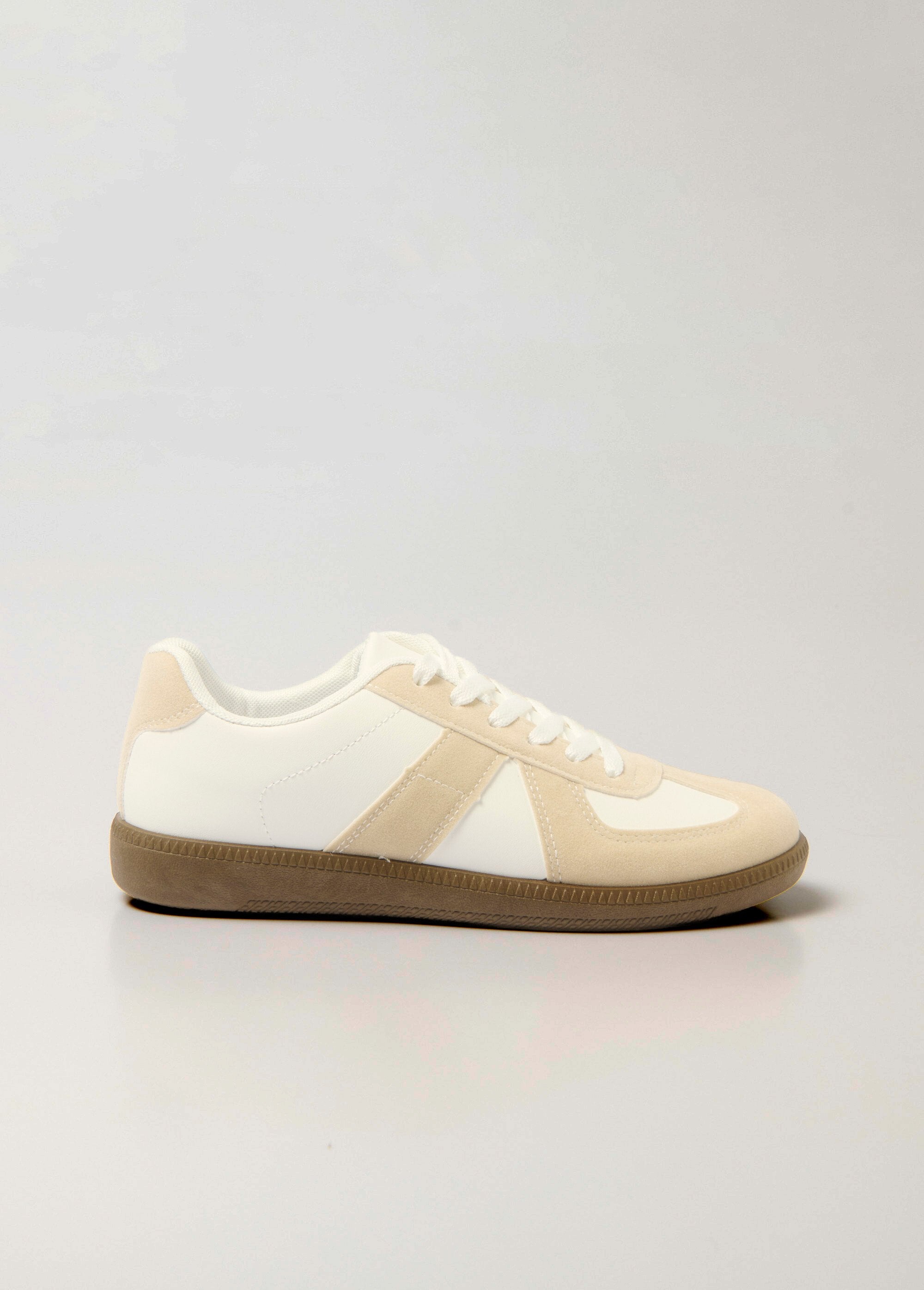 Tênis_bicolor_com_detalhes_em_efeito_camurça_Blanc_DR1_slim