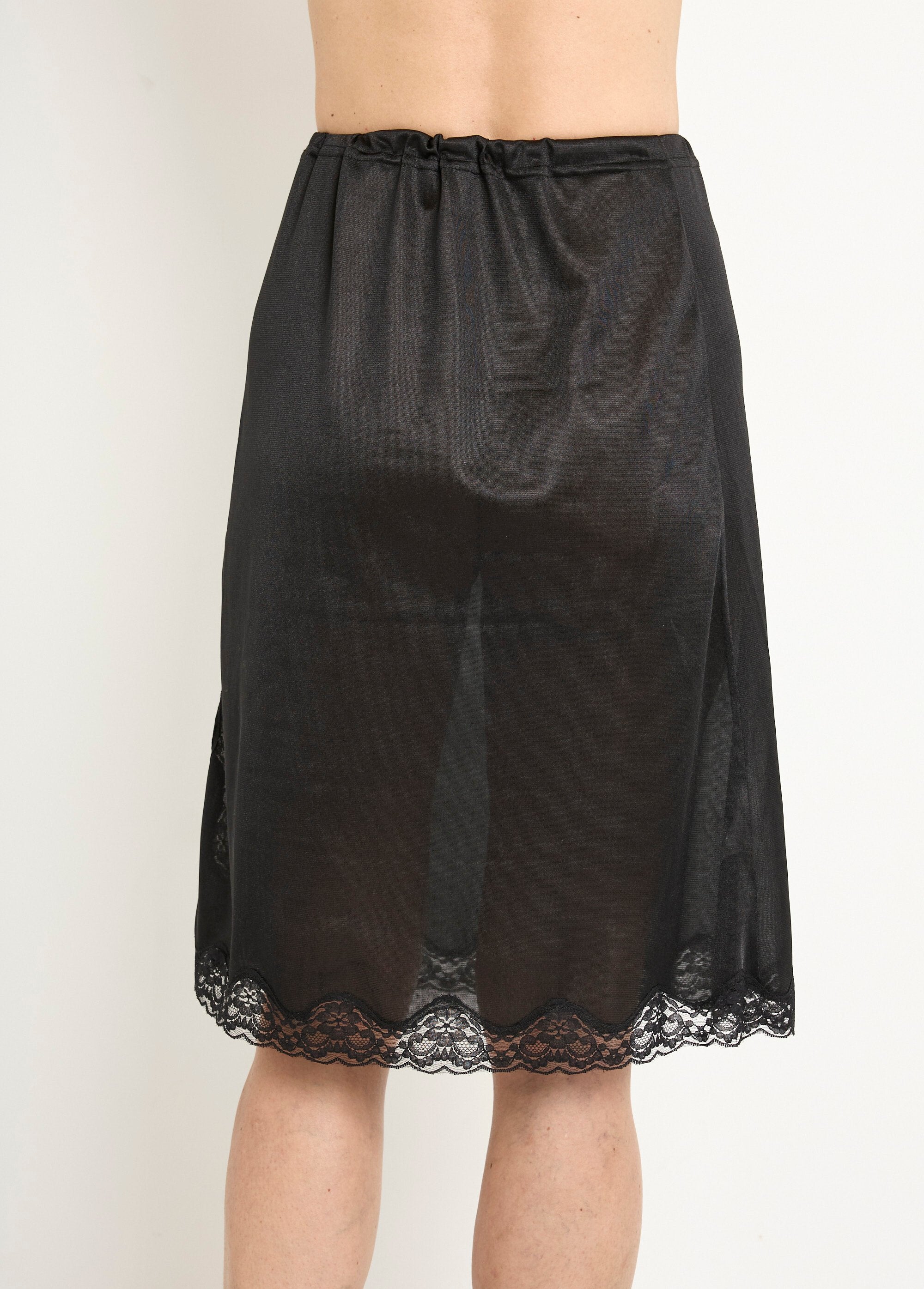 Jupon_satiné_dentelle_antistatique_Noir_DO1_slim