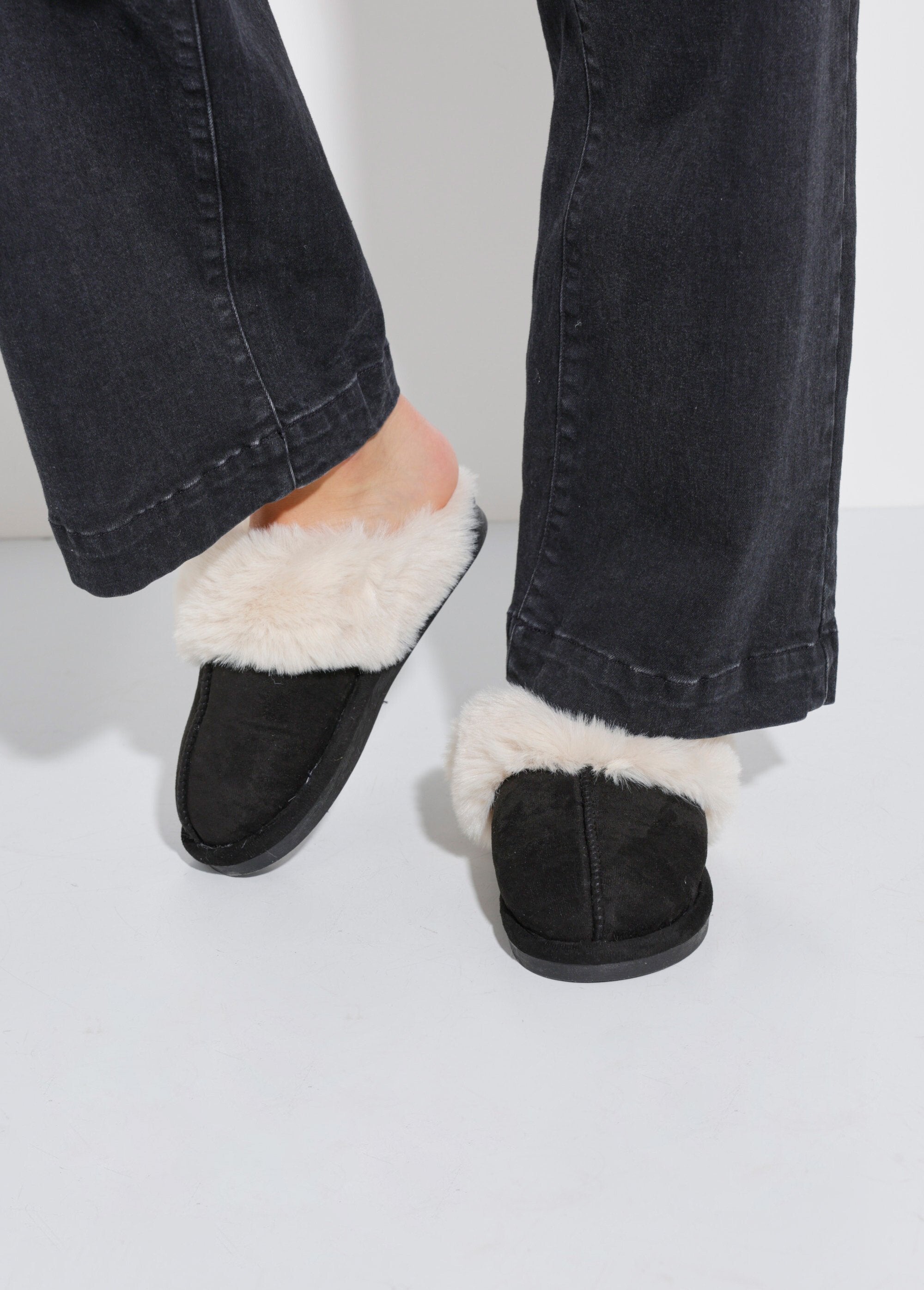 Chaussons_Mules_Noir_SF1_slim