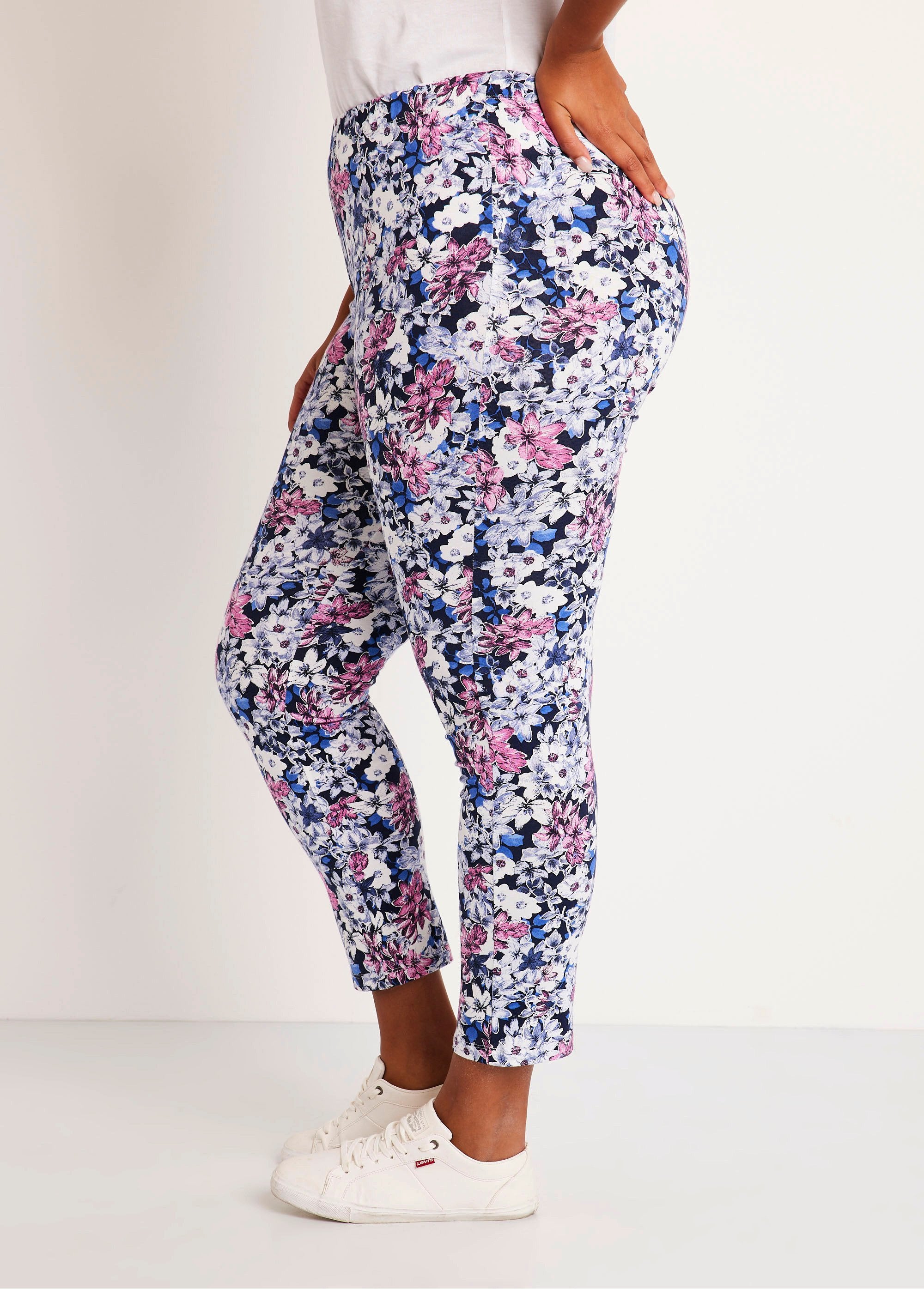 Legging_estampada_com_cós_elástico_Flores_DR1_curvy