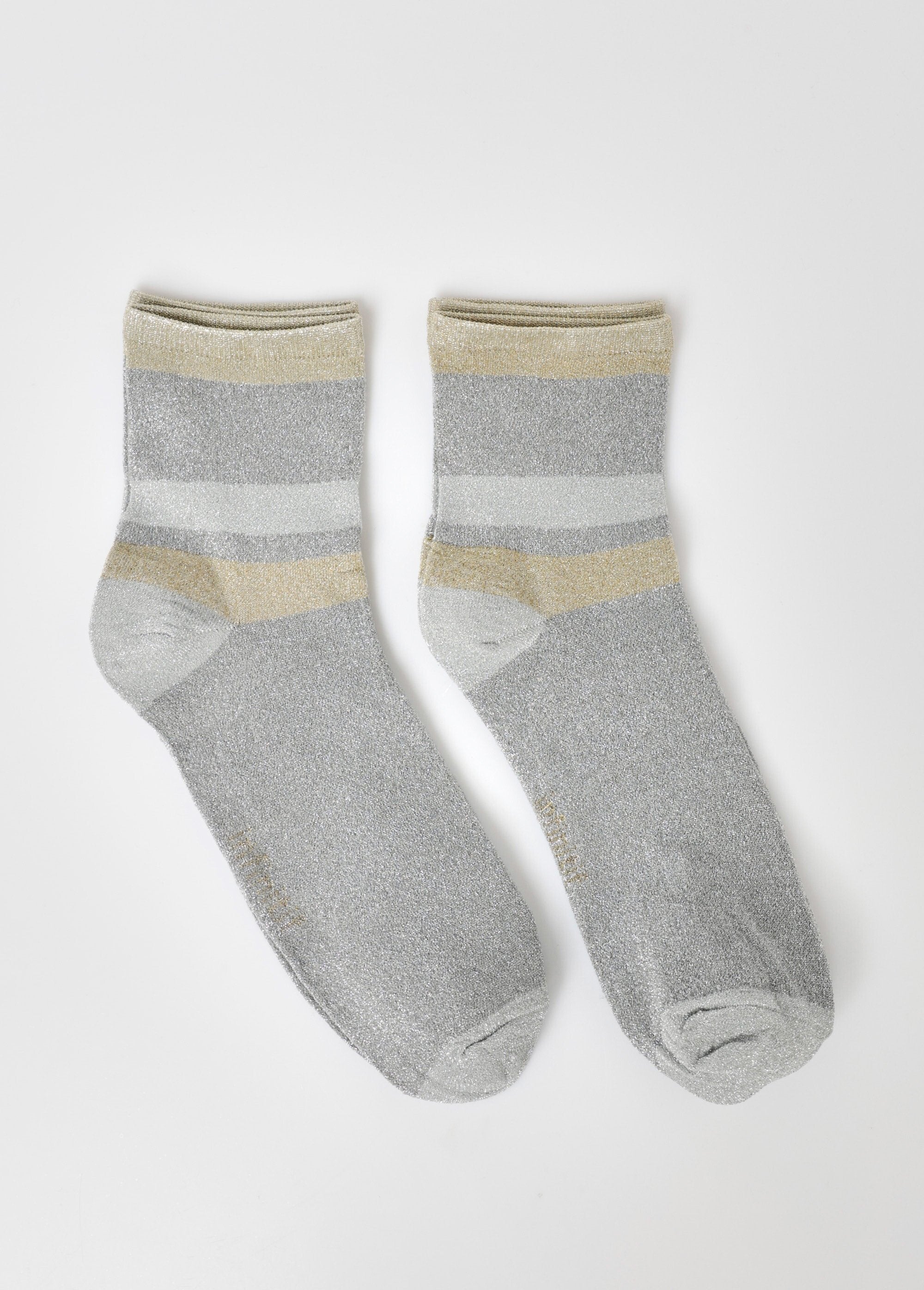 Pacote_com_2_meias_de_linha_metálica_Gris_DE1_slim