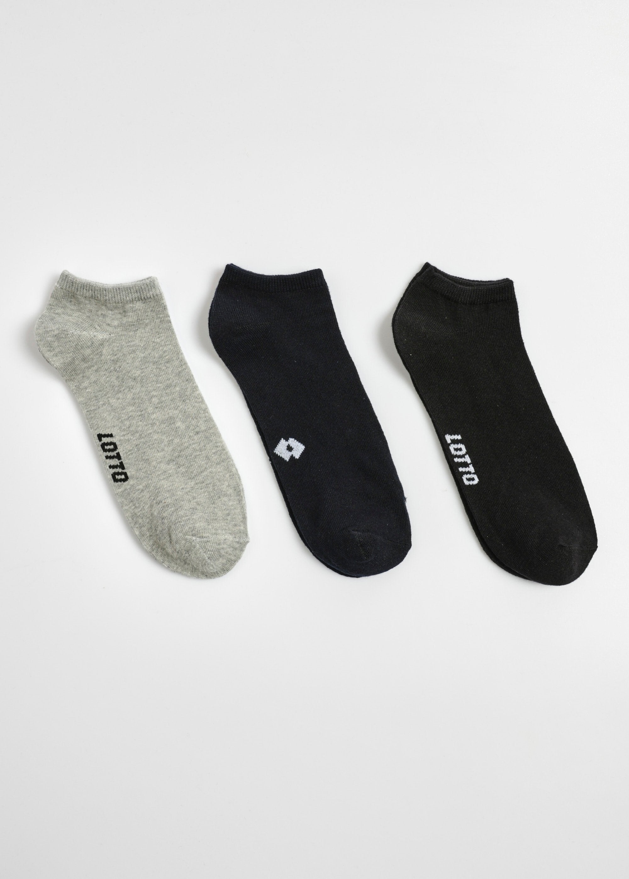Pacote_com_3_meias_esportivas_sortidas_Assortis_gris_DE1_slim