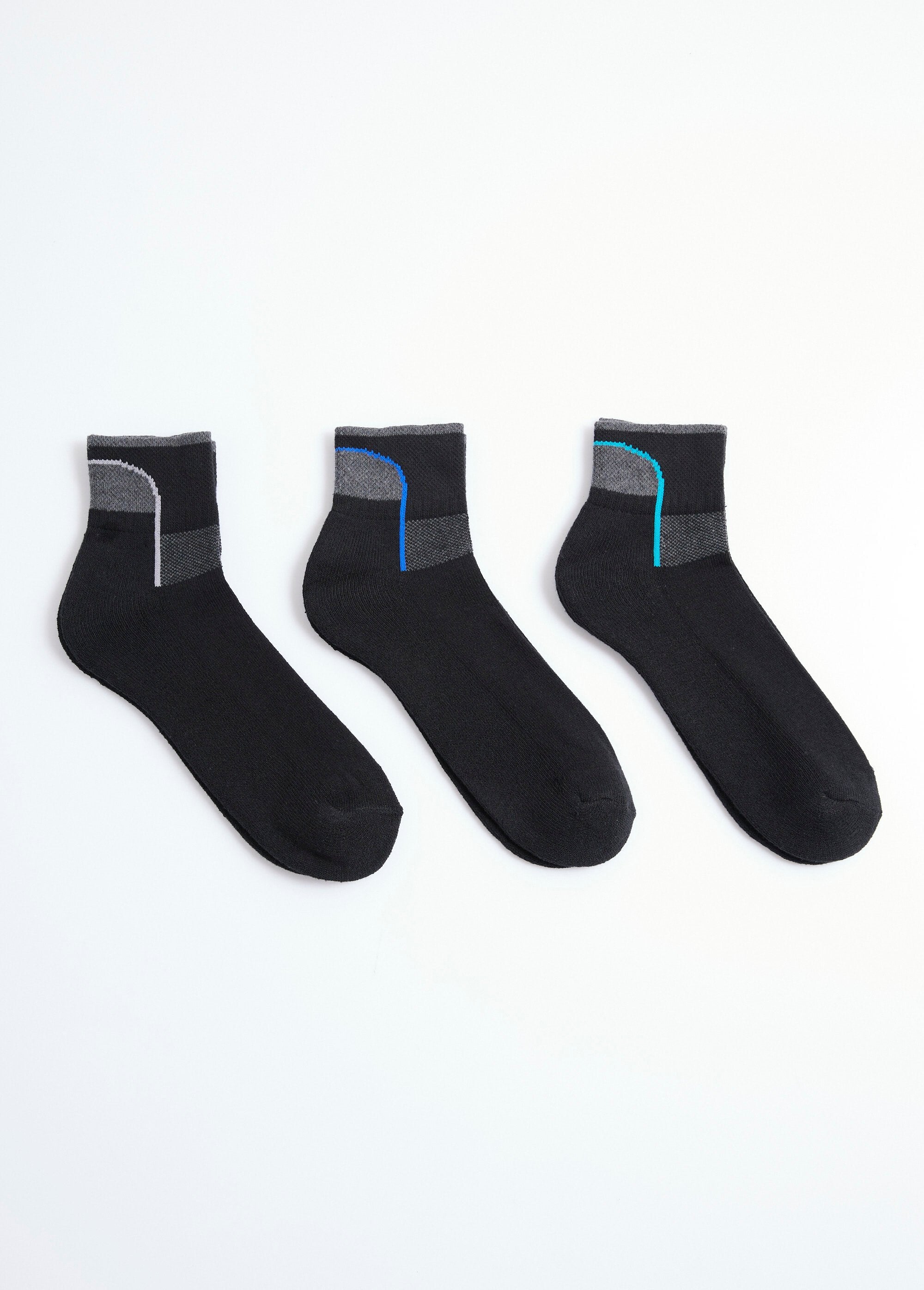Pacote_com_3_meias_esportivas_sortidas_Assortis_bleu_DE1_slim