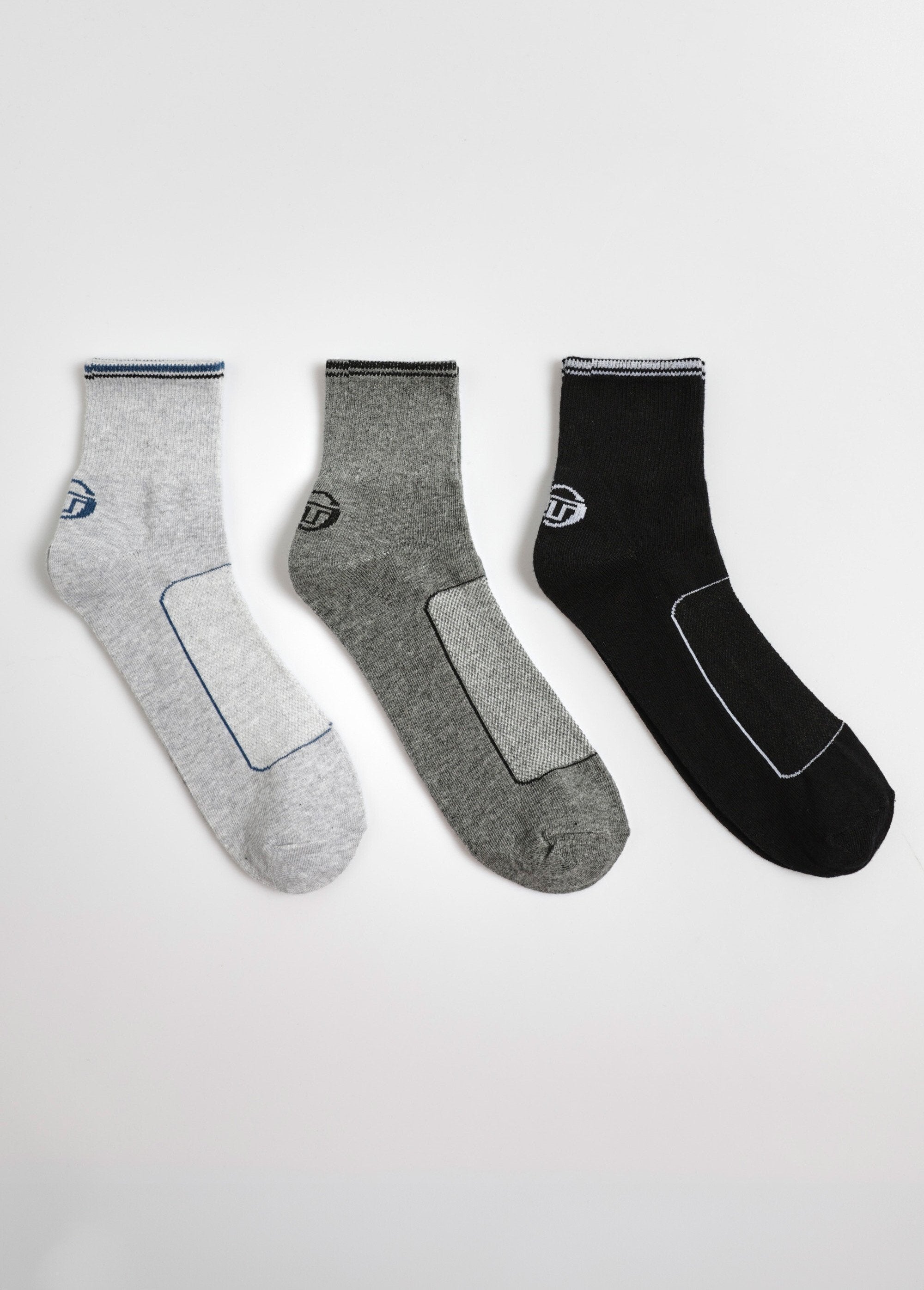 Pacote_com_3_meias_sortidas_de_fantasia_Assortis_gris__DE1_slim