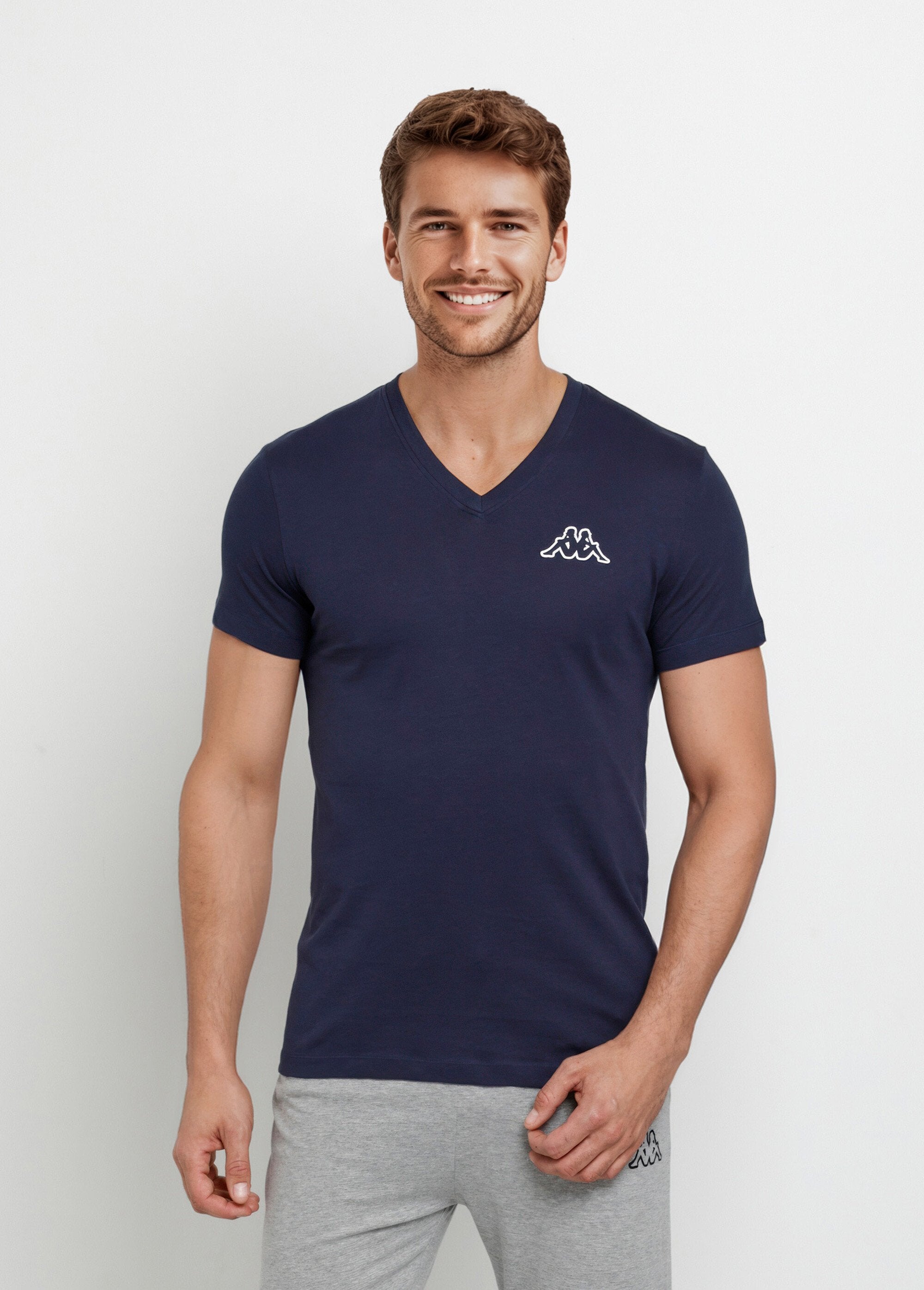 Camiseta_escura_de_manga_curta_com_decote_em_V_Bleu_marine_FA1_slim