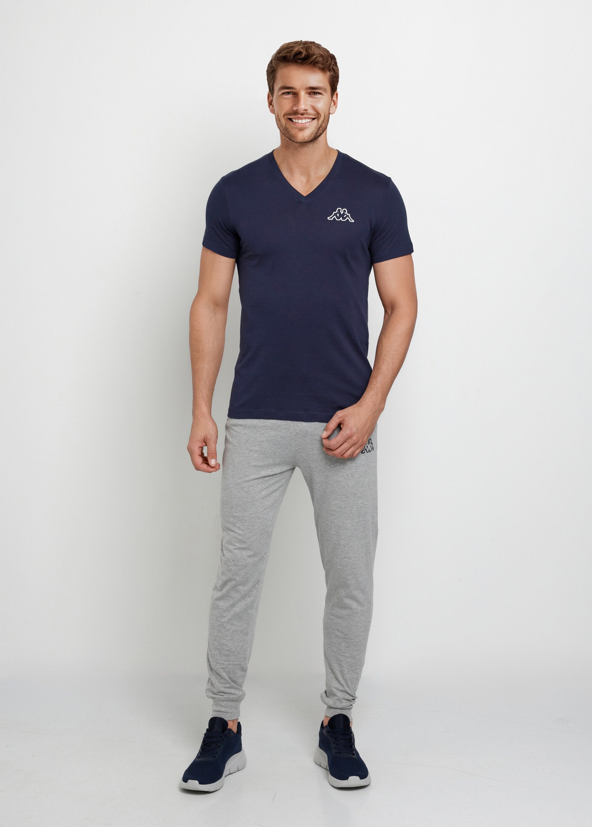 Camiseta_escura_de_manga_curta_com_decote_em_V_Bleu_marine_SF1_slim