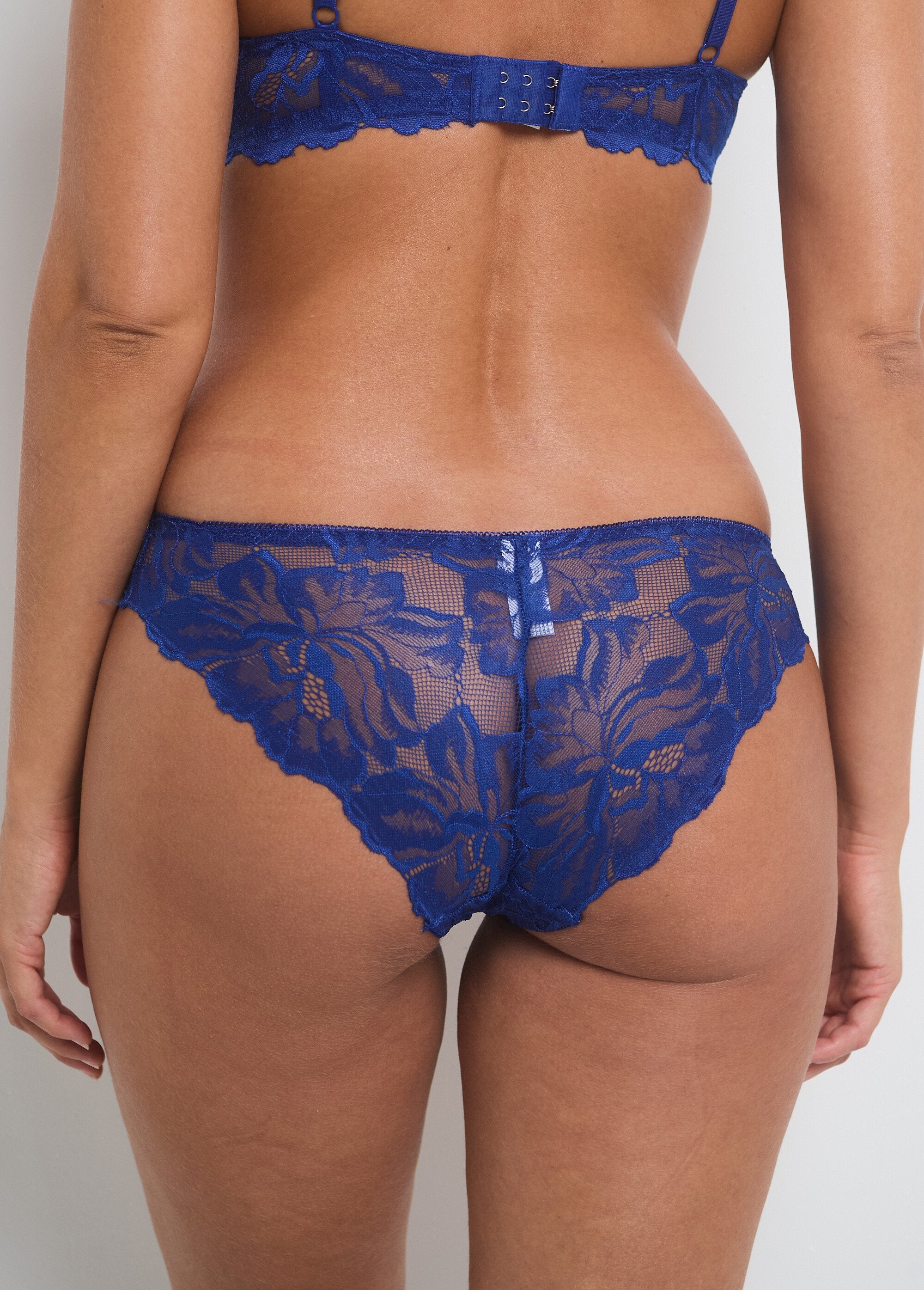 Calcinha_de_renda_da_moda_Bleu_roi__DO1_slim
