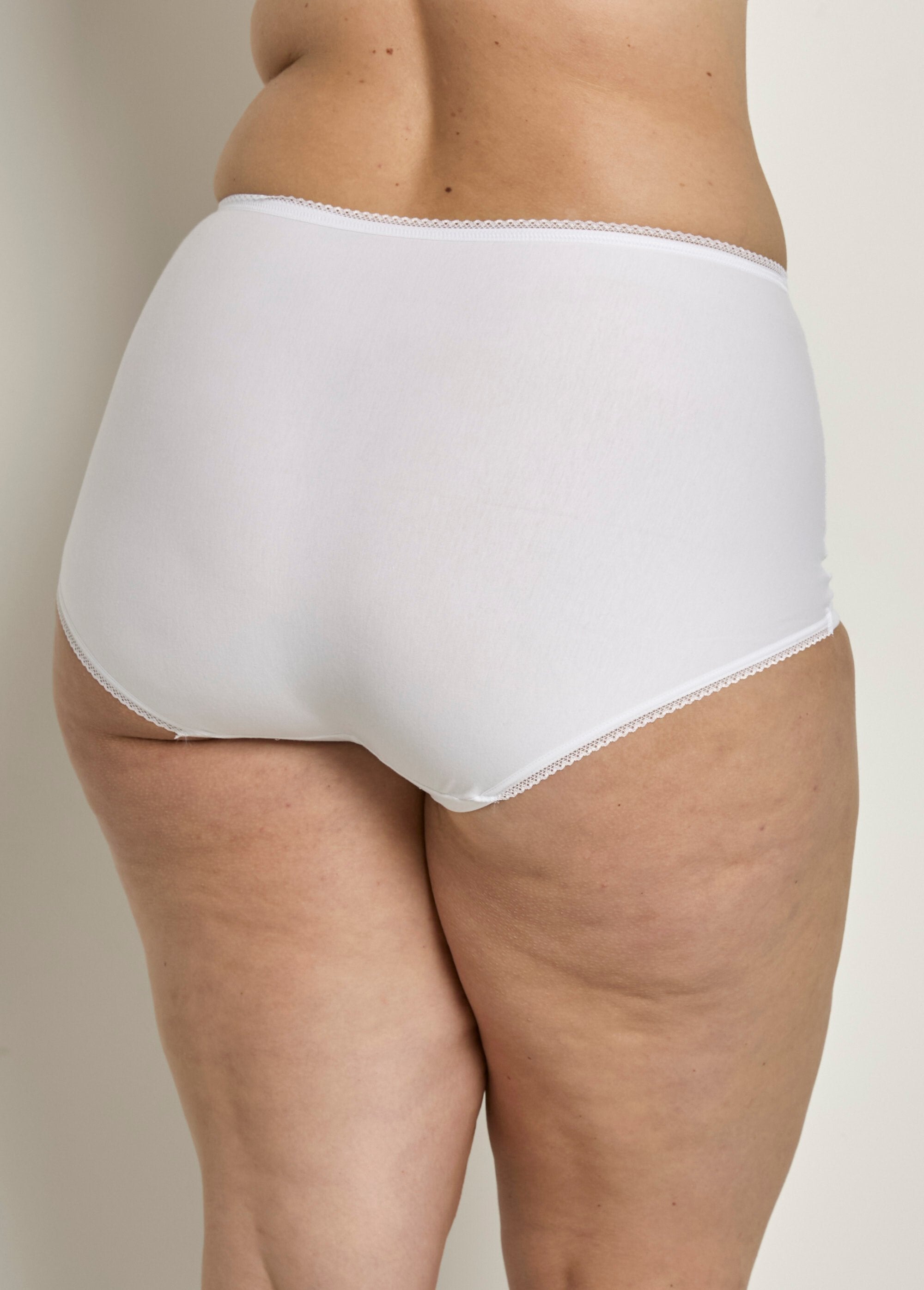 Miss_Mary®_-_Gaine-culotte_taille_haute_dentelle_Blanc_DO1_curvy