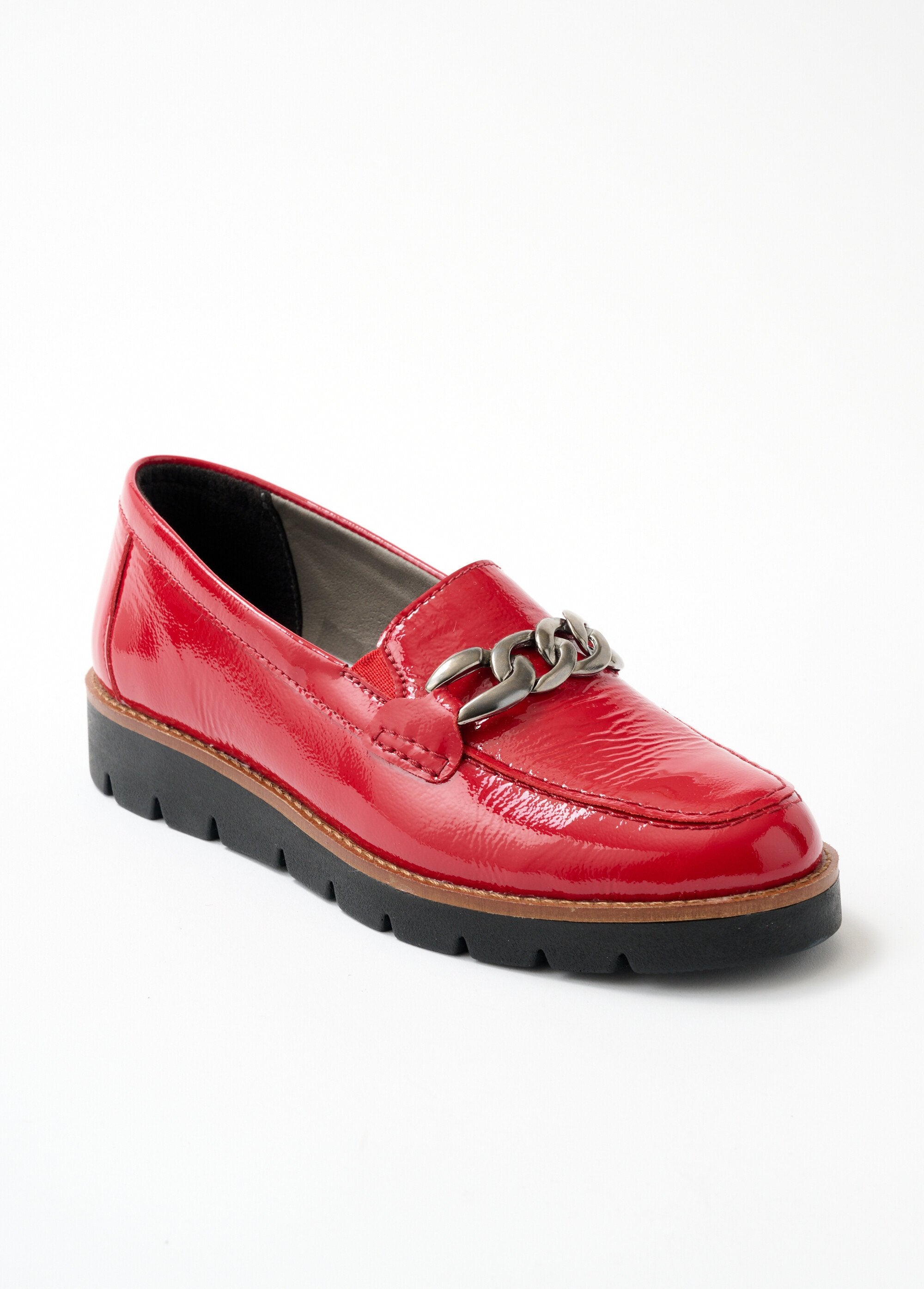 Mocassins_largos_em_pele_com_elos_de_corrente_Verniz_vermelho_FA1_slim