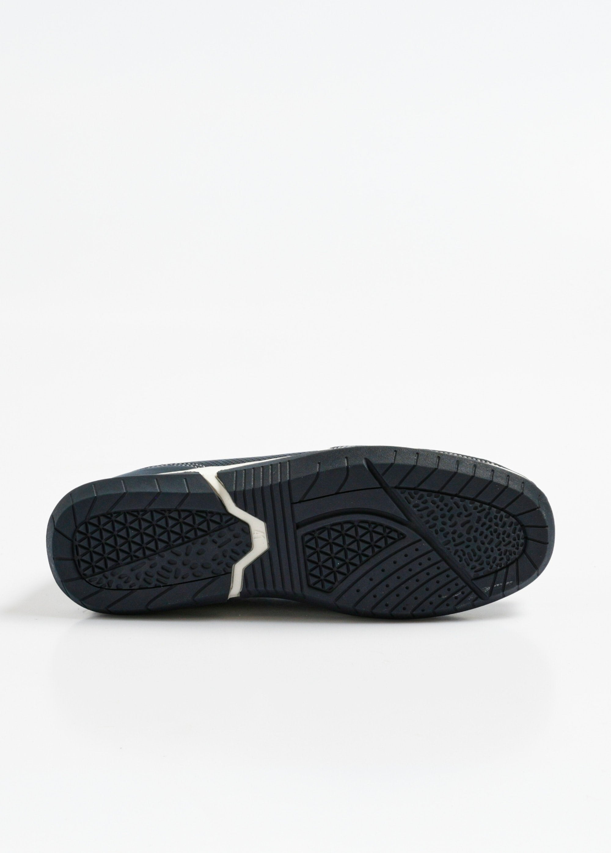 Mocassins_cuir_style_bateau__microperforés_élastiqués_Marine_UN1_slim