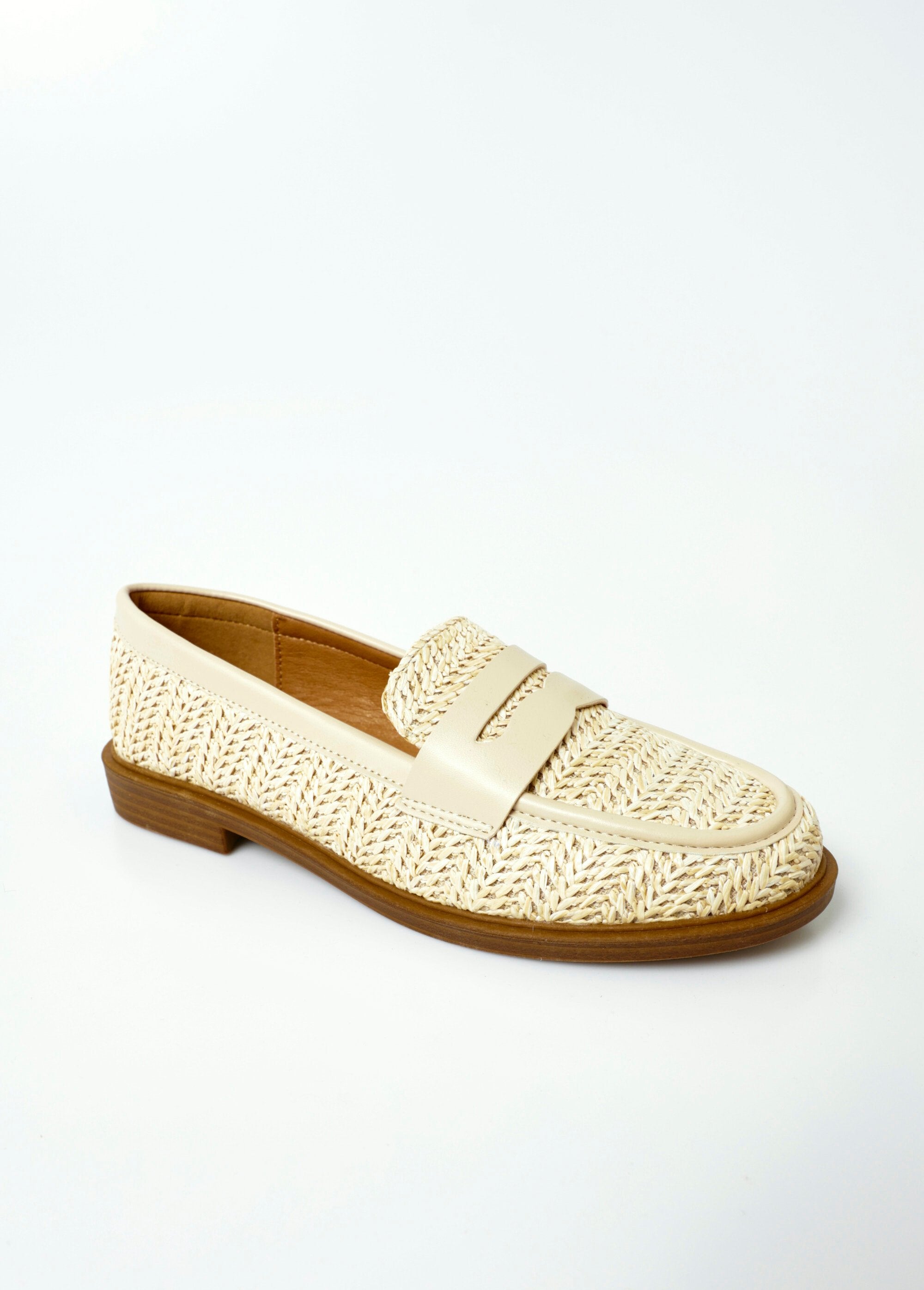 Mocassins_com_efeito_de_tecido_metálico_e_aba_Beige_FA1_slim