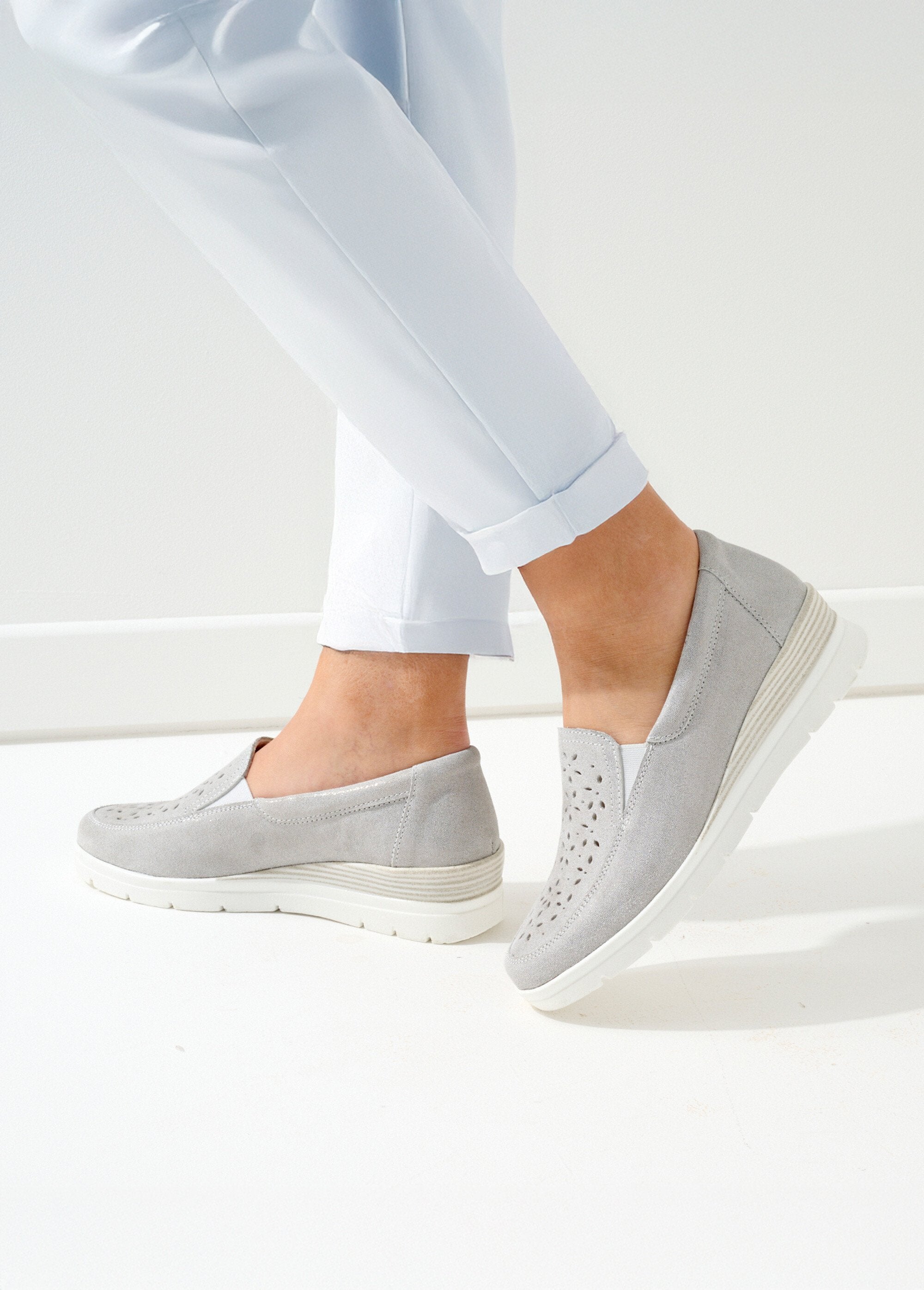 Mocassins_largos_de_couro_brilhante_PRATA_SF1_slim