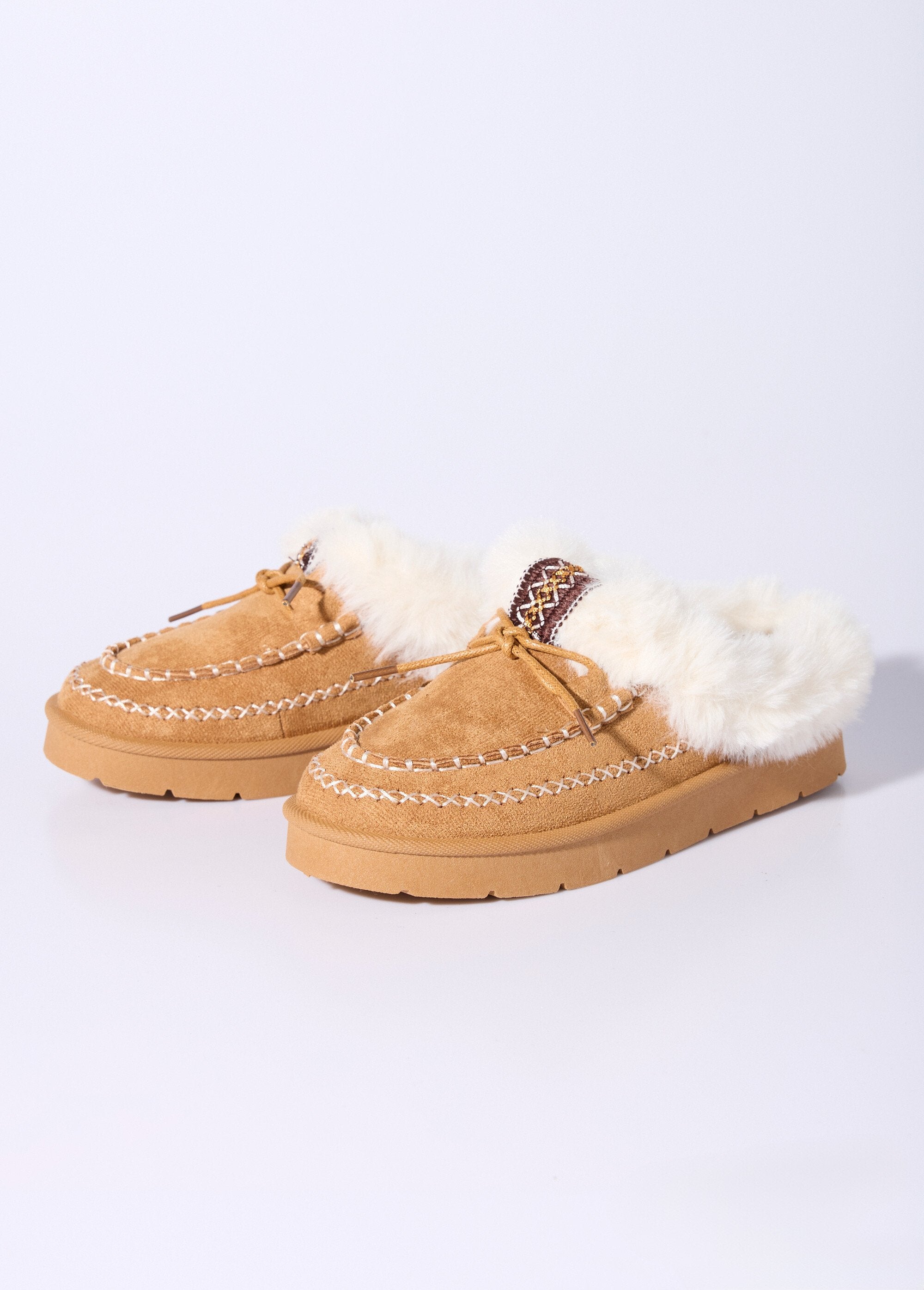 Mocassins_indiens_fourrure_et_galon_Camel_DE1_slim
