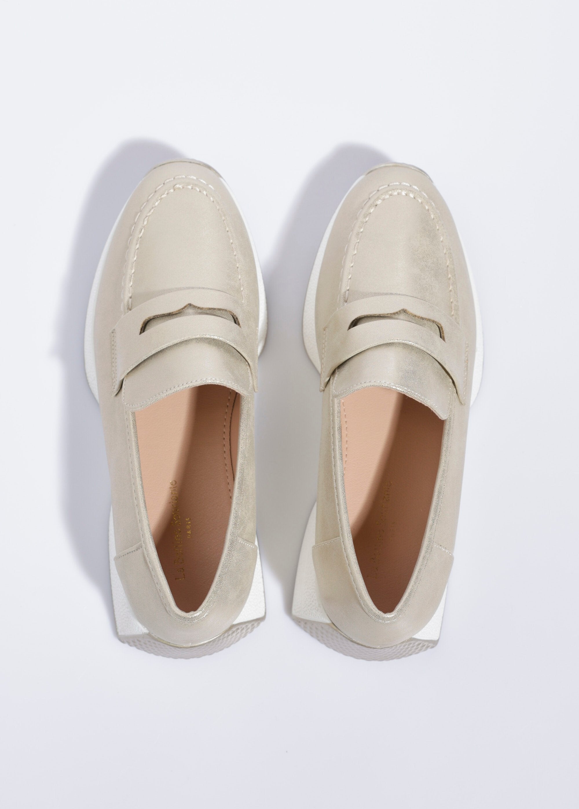 Mocassins_semelle_compensée_contrastante_Dore_OV1_slim