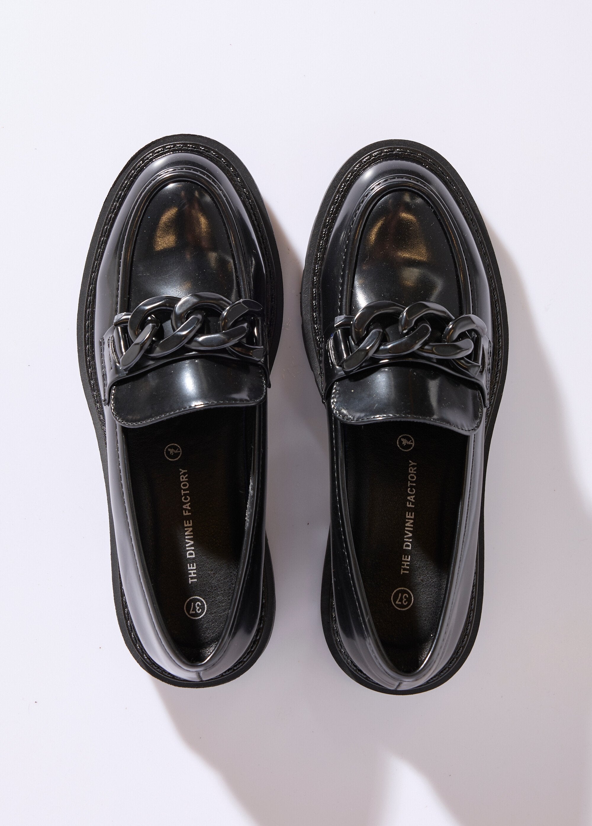 Mocassins_style_chunky,_maillons_métal_Noir_OV1_slim