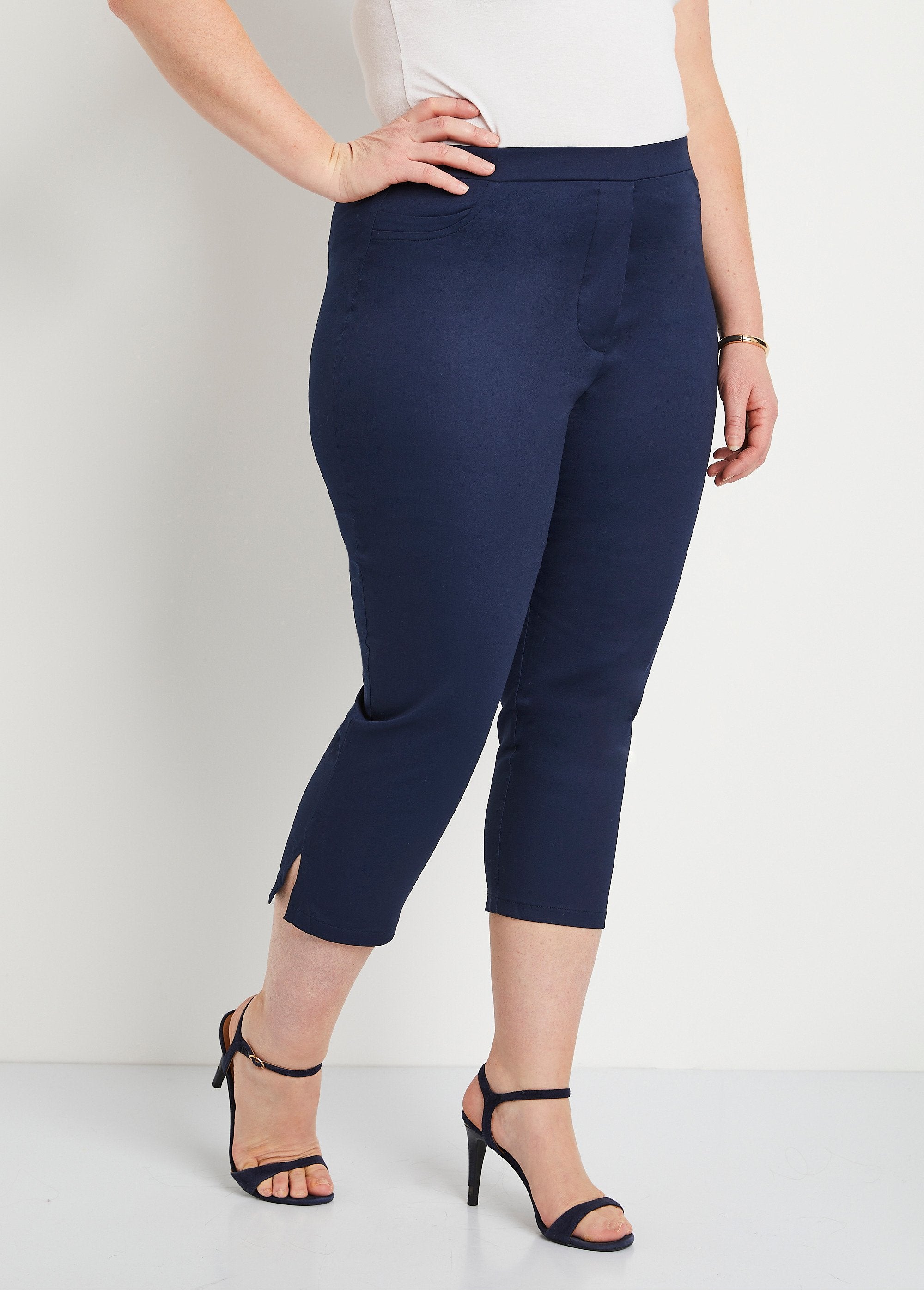 Calça_cropped_de_cetim_com_cintura_semi-elástica_Marinho_FA1_curvy