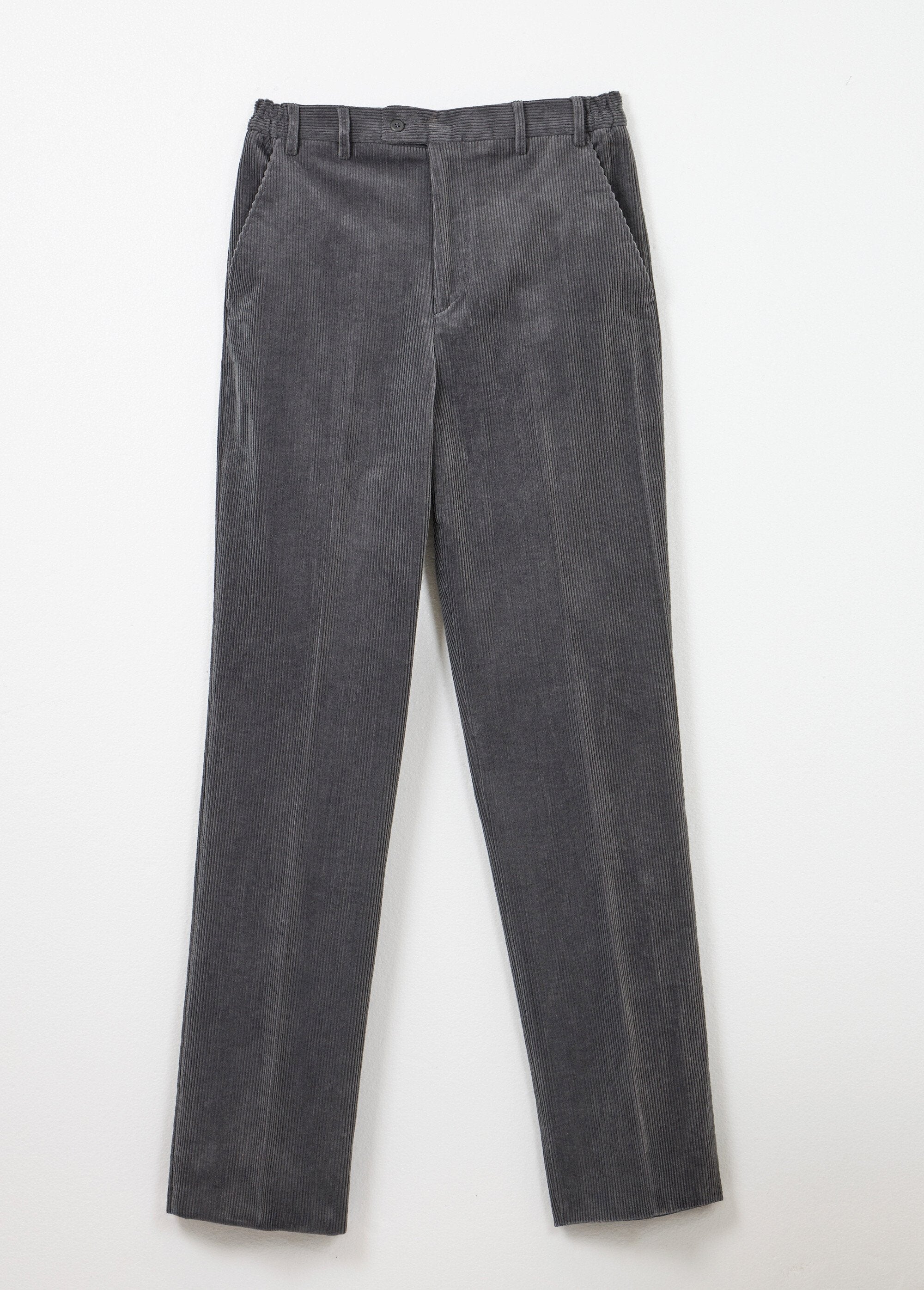 Calça_reta_com_cós_elástico_confortável_Velours_gris_AP1_slim