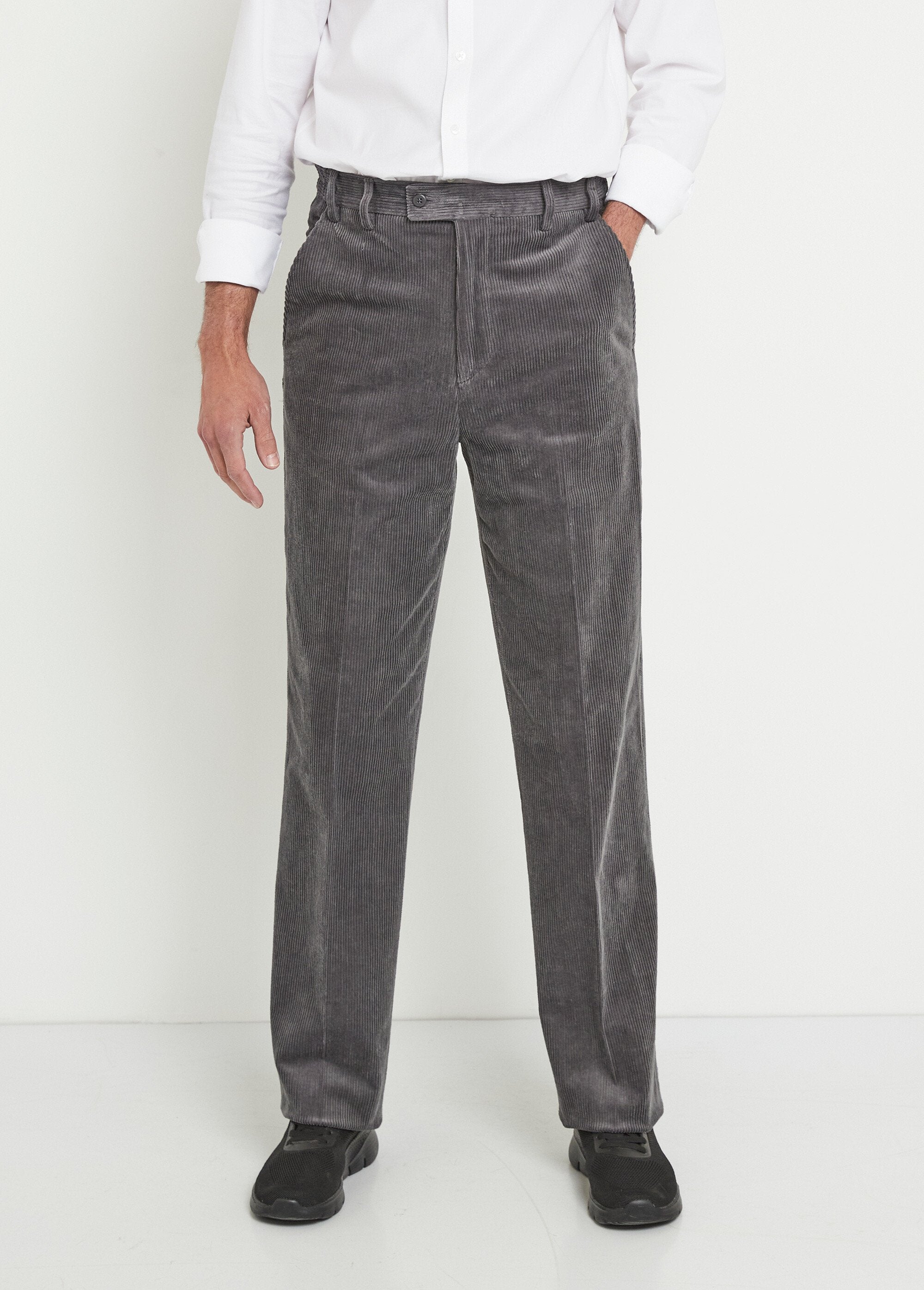 Calça_reta_com_cós_elástico_confortável_Velours_gris_FA1_slim