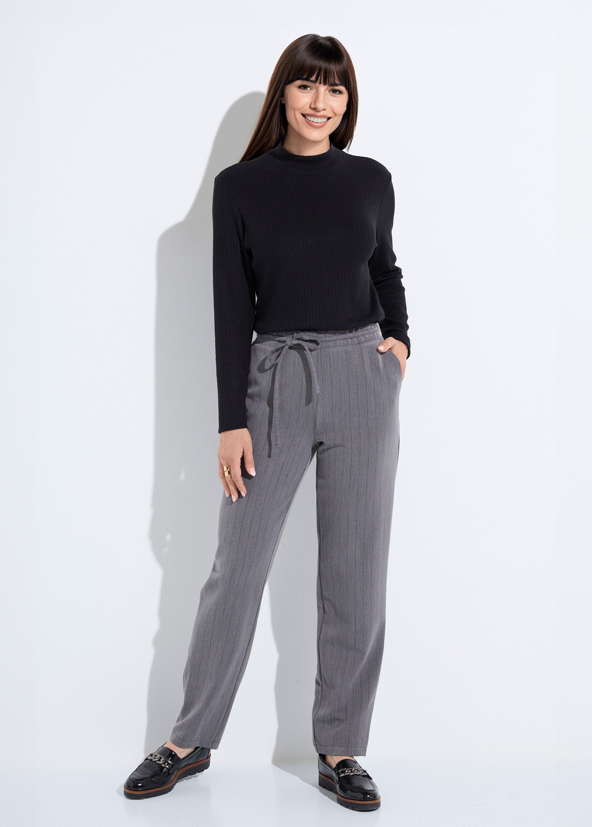 Pantalon_droit_lien_à_la_taille_3/4_élastiquée_Gris_et_noir_SF1_slim