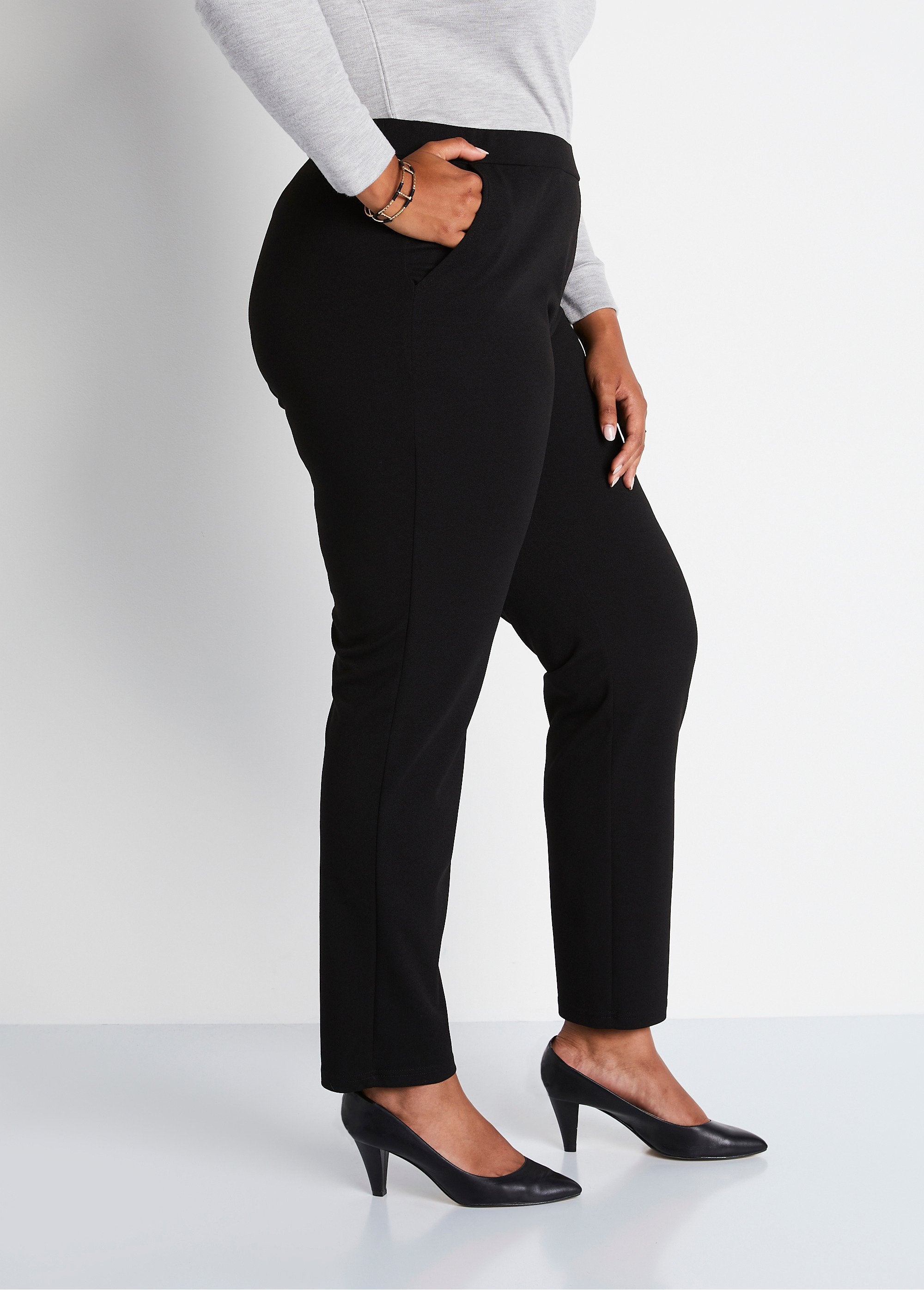 Calça_reta_com_elástico_na_cintura_e_malha_crepe_PRETO_DR1_curvy