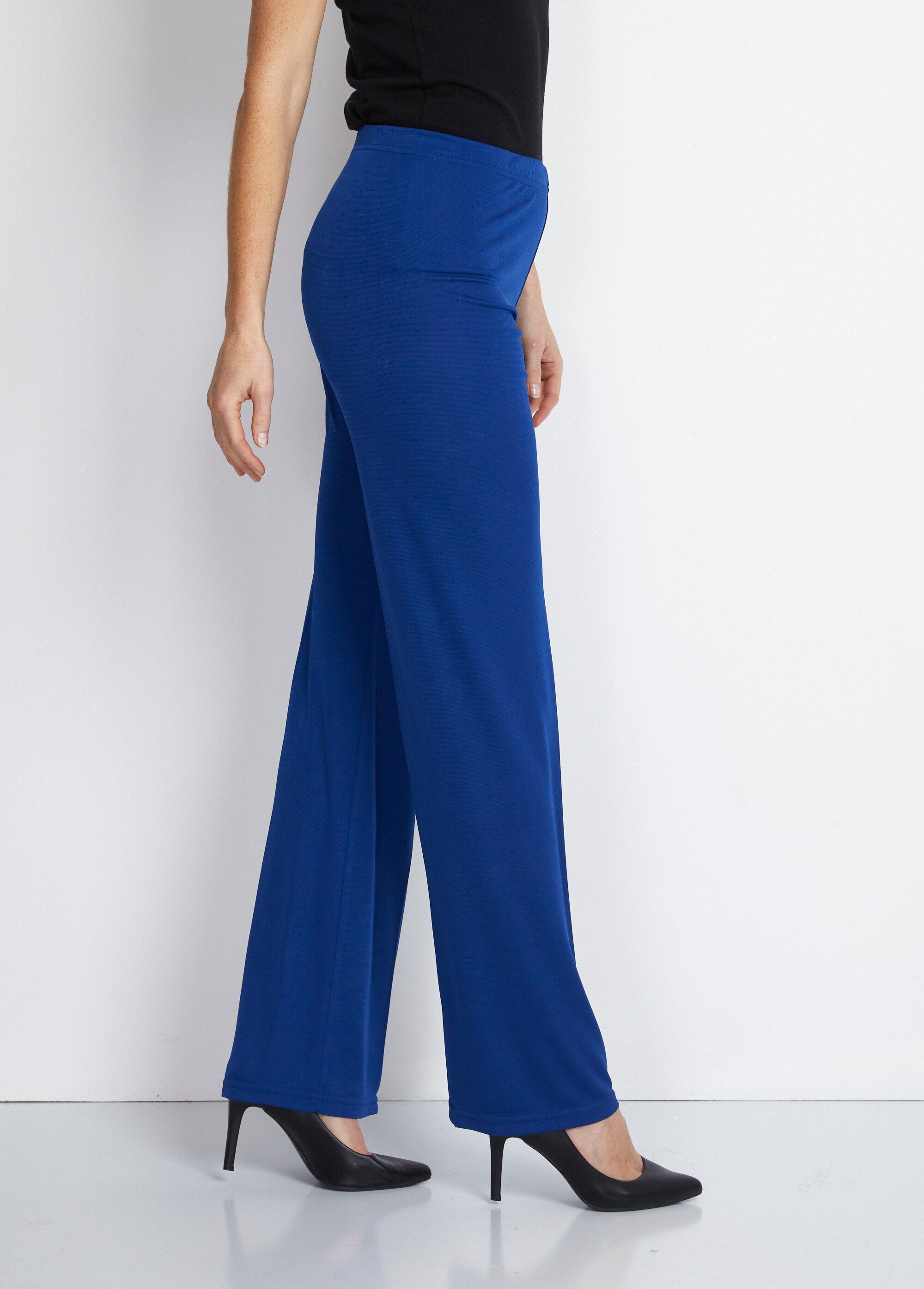 Calça_flare_com_cintura_elástica_fluida_AZUL_DR1_slim