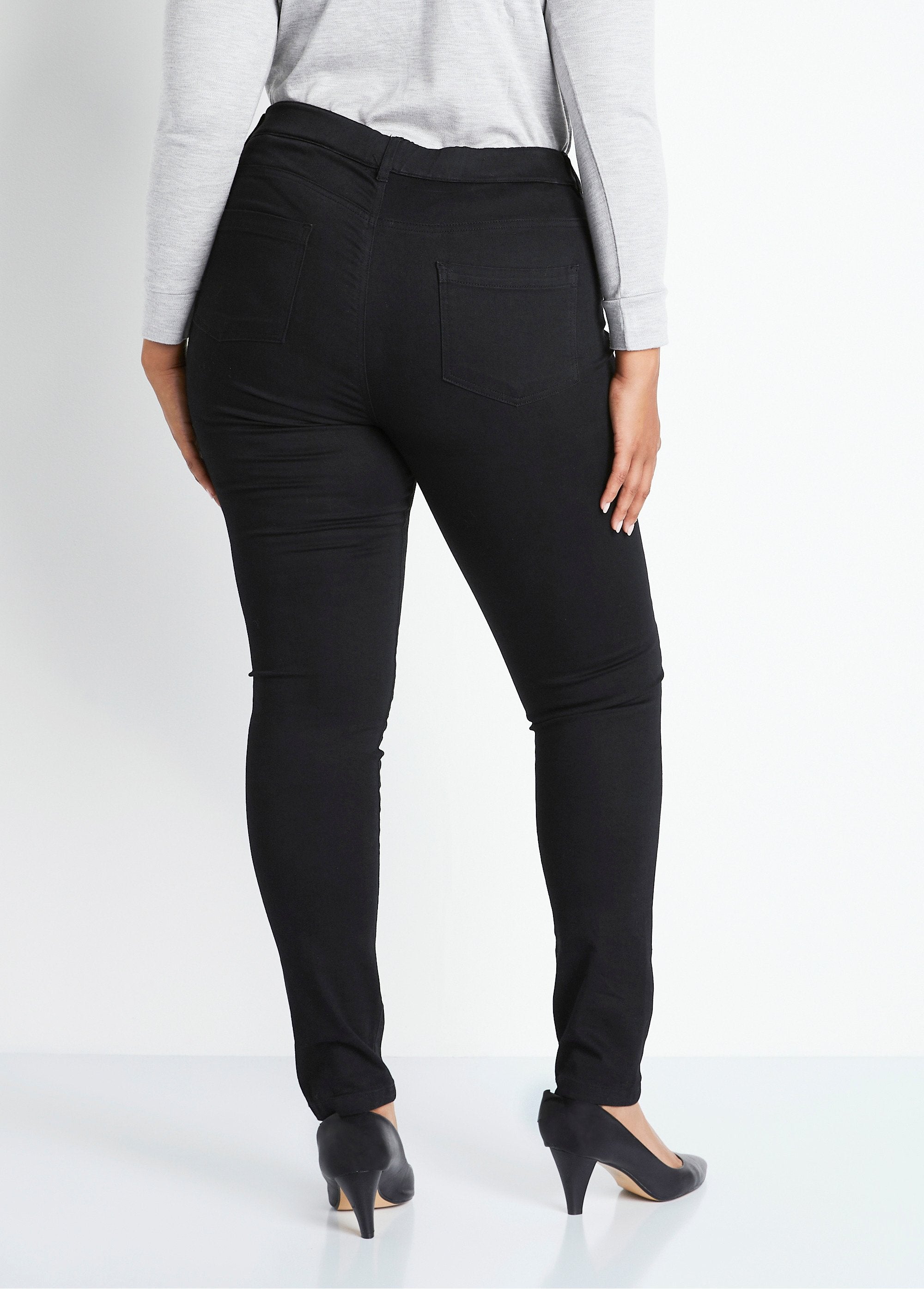 Calça_jegging_jeans_stretch_de_barriga_lisa_PRETO_DO1_curvy