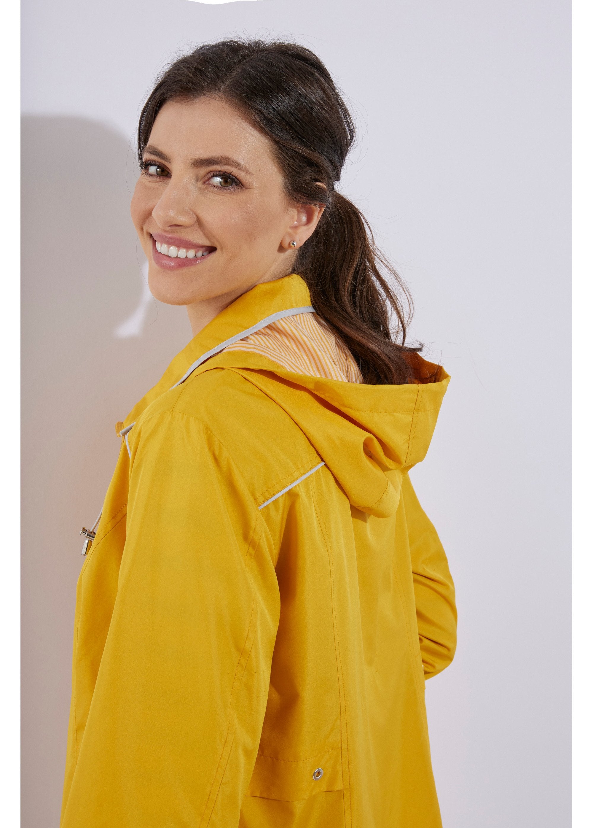 Parka_curta_com_zíper_Moutarde_DE1_slim